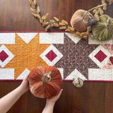 Tấm lót trải bàn trang trí từ vải tái chế/ Eco-reborn fabric Table Runner