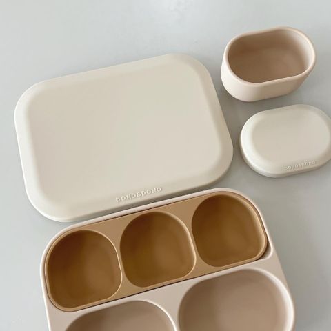 KHAY ĂN DẶM SILICONE ĐẾ HÍT CÓ NẮP DONOMAMAZONE - MADE IN KOREA