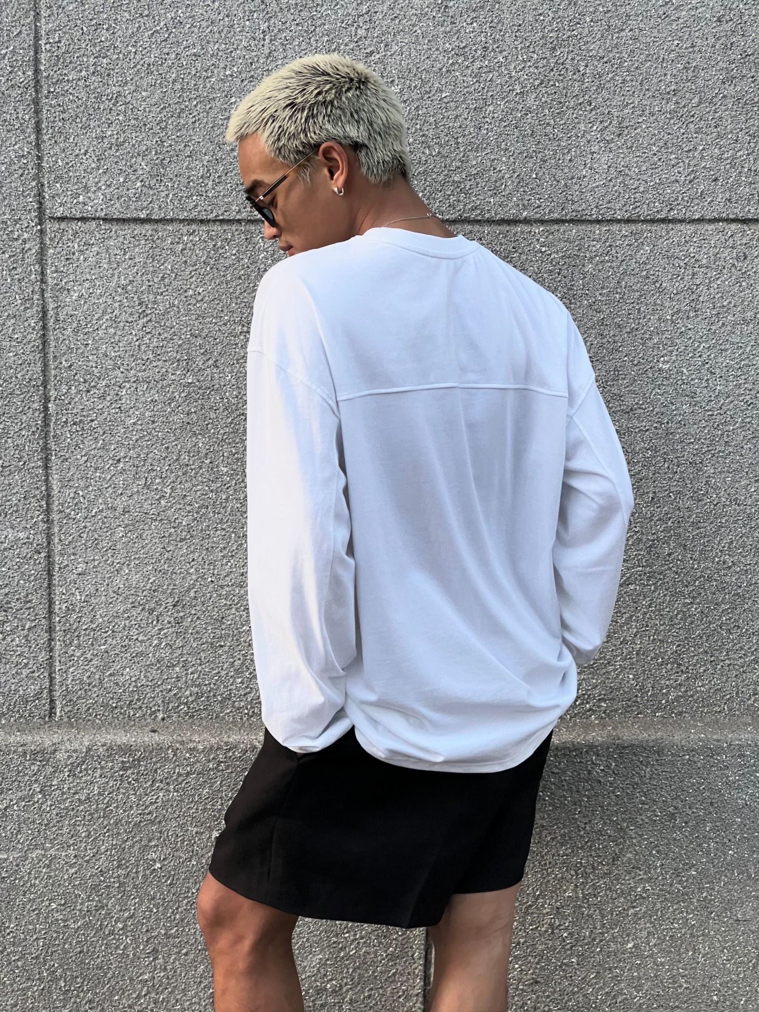 HALF CIRCLE WHITE LONGSLEEVE