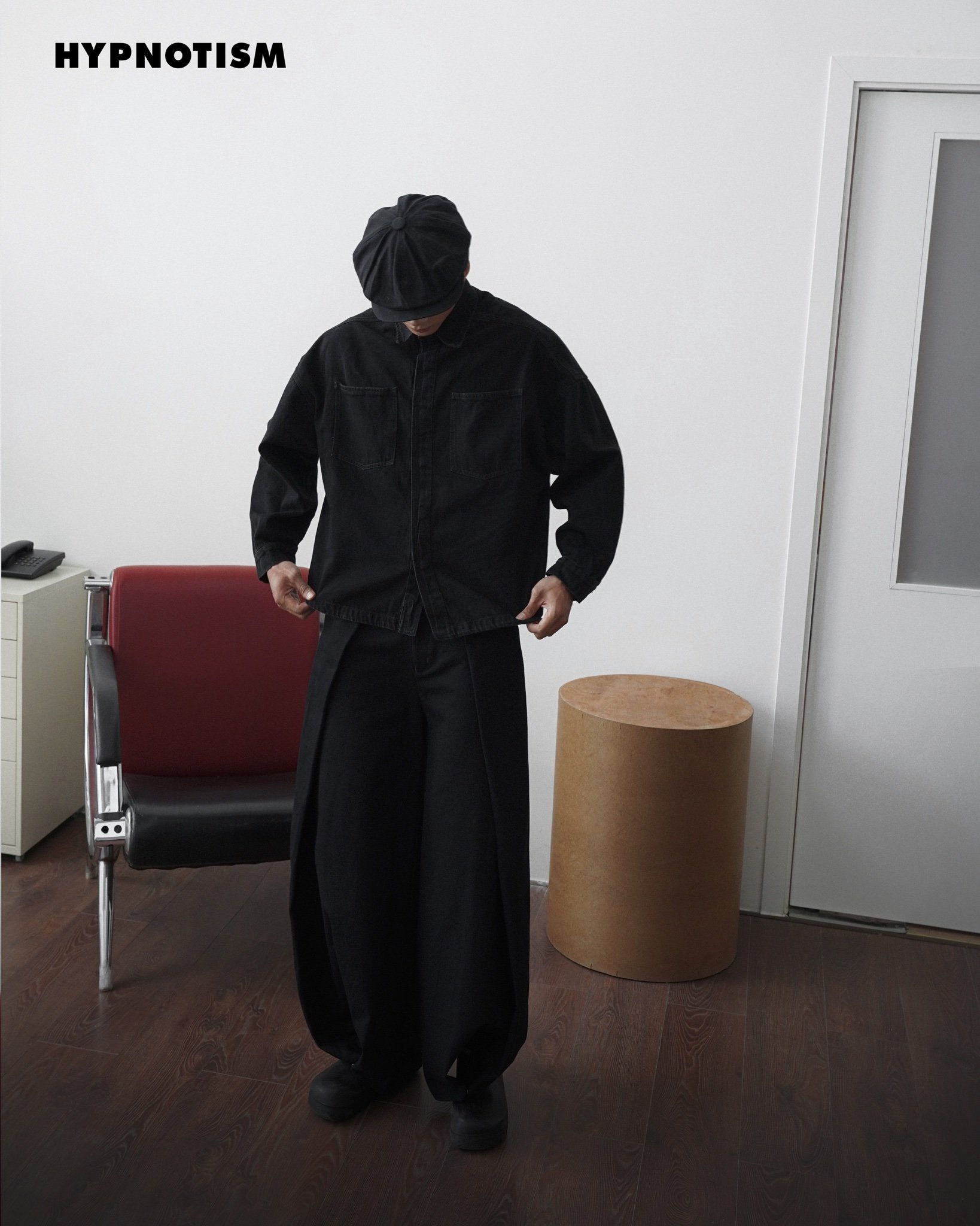 LOOSE WIDE PLEAT PANTS