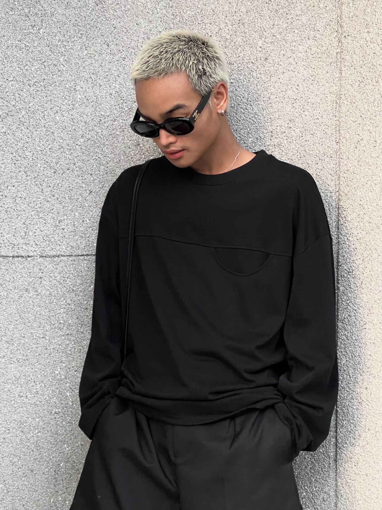 HALF CIRCLE BLACK LONGSLEEVE