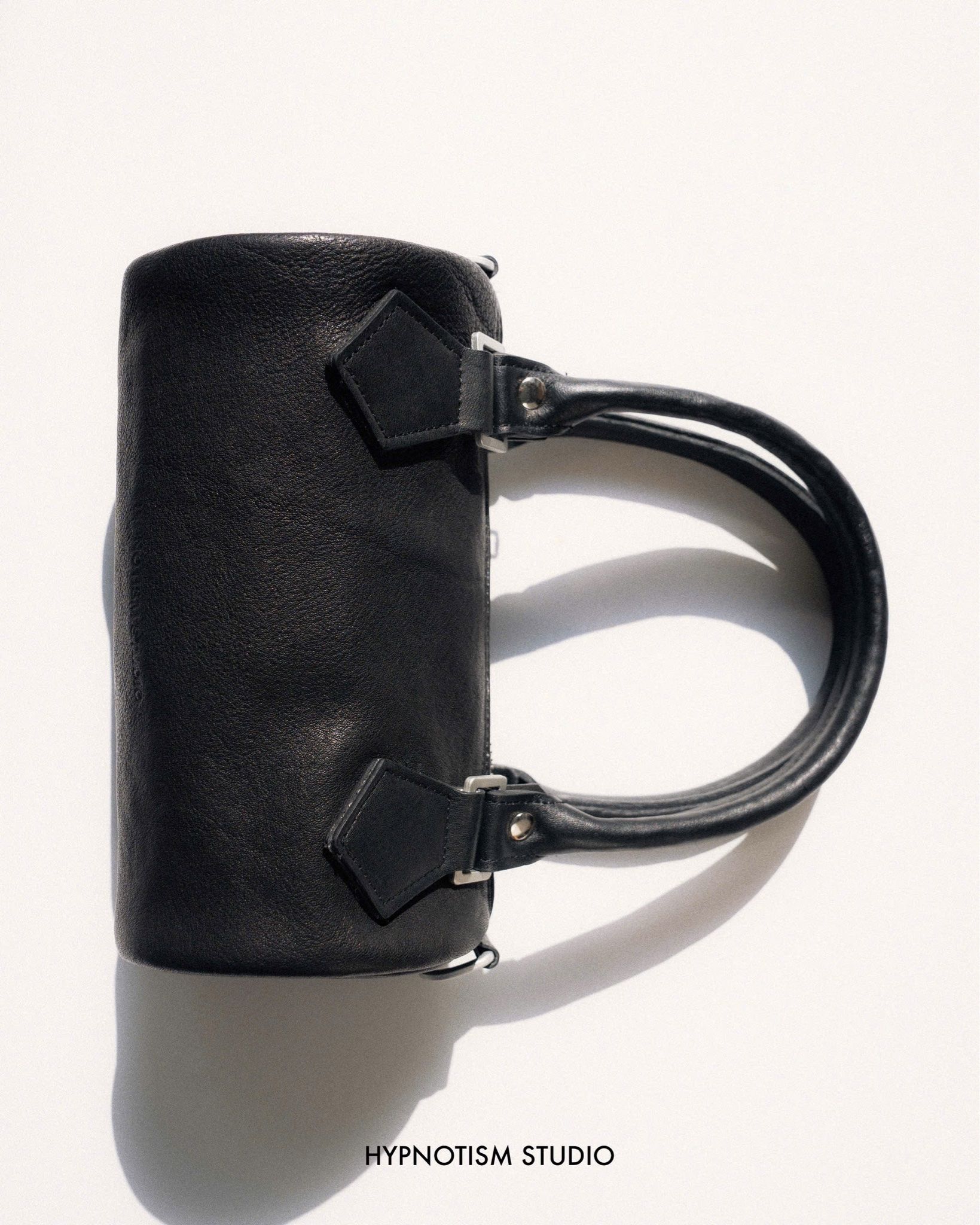 BARREL LEATHER BAG