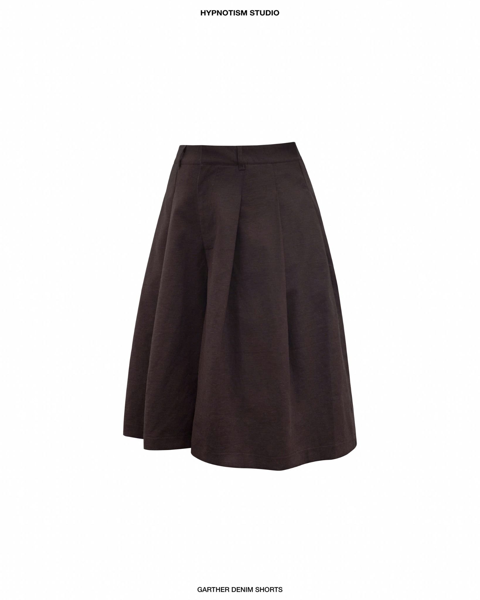 PLEATED SHORTS