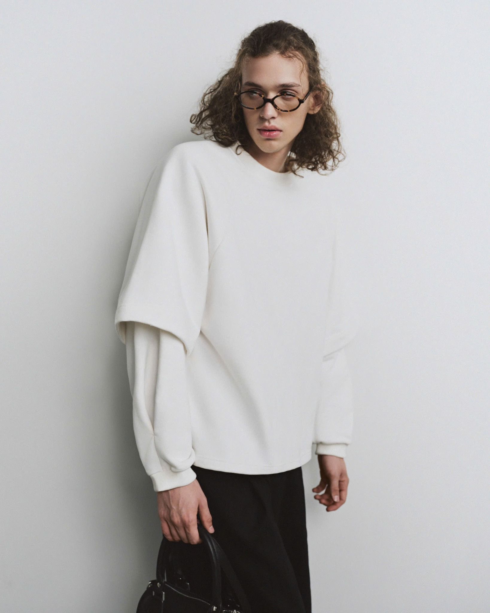 LAYERS SLEEVES SWEATER