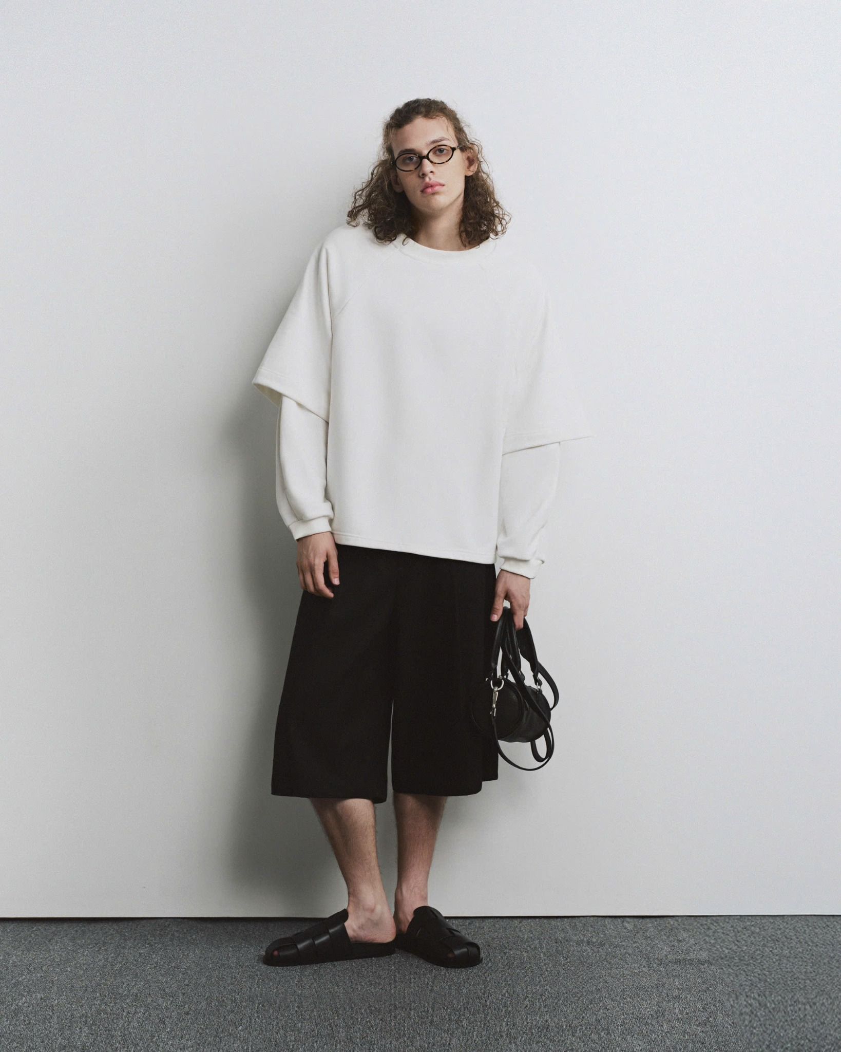 LAYERS SLEEVES SWEATER