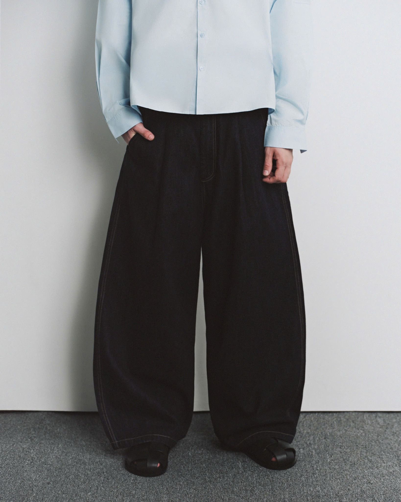 FLAQUE DENIM PANTS