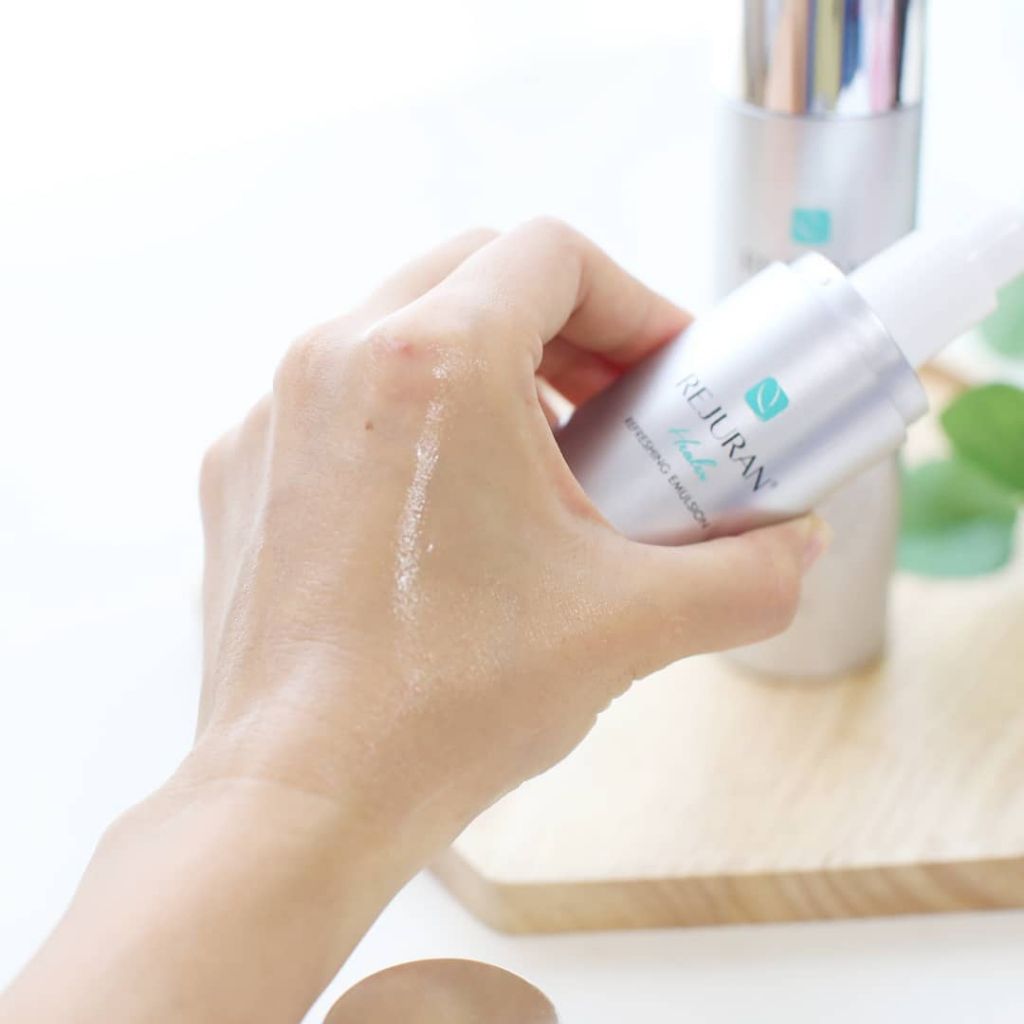 45ml / Sữa dưỡng REJURAN Refreshing Emulsion
