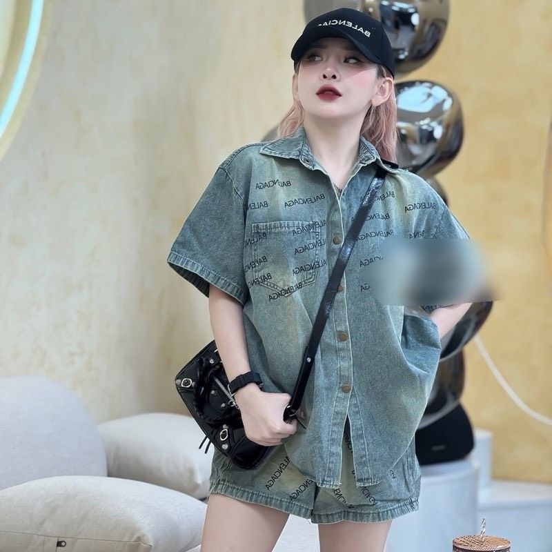 K70-Bộ đùi jean chữ Balen 2 màu cho nữ