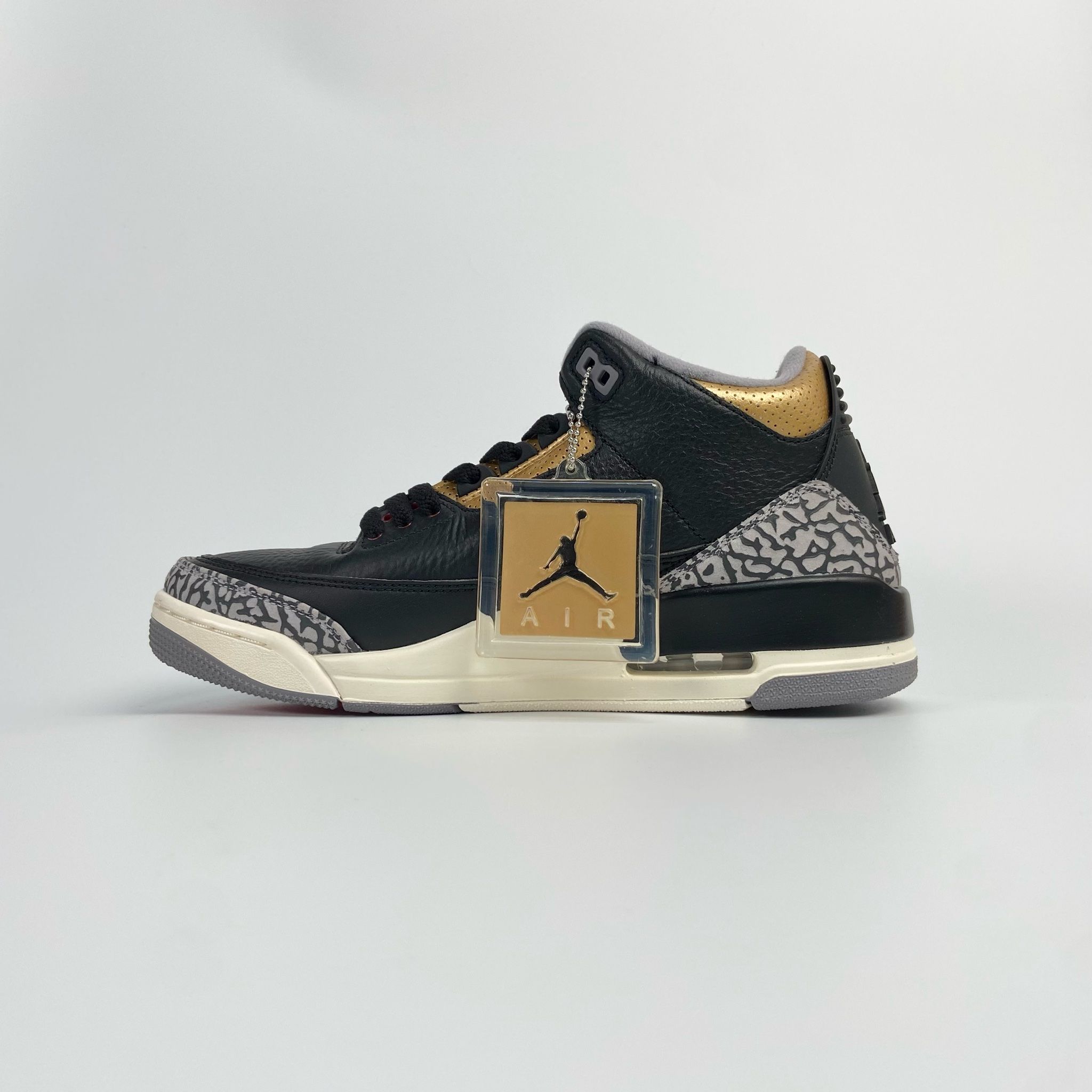 NIKE AIR JORDAN 3 RETRO BLACK CEMENT GOLD - CK9246-067