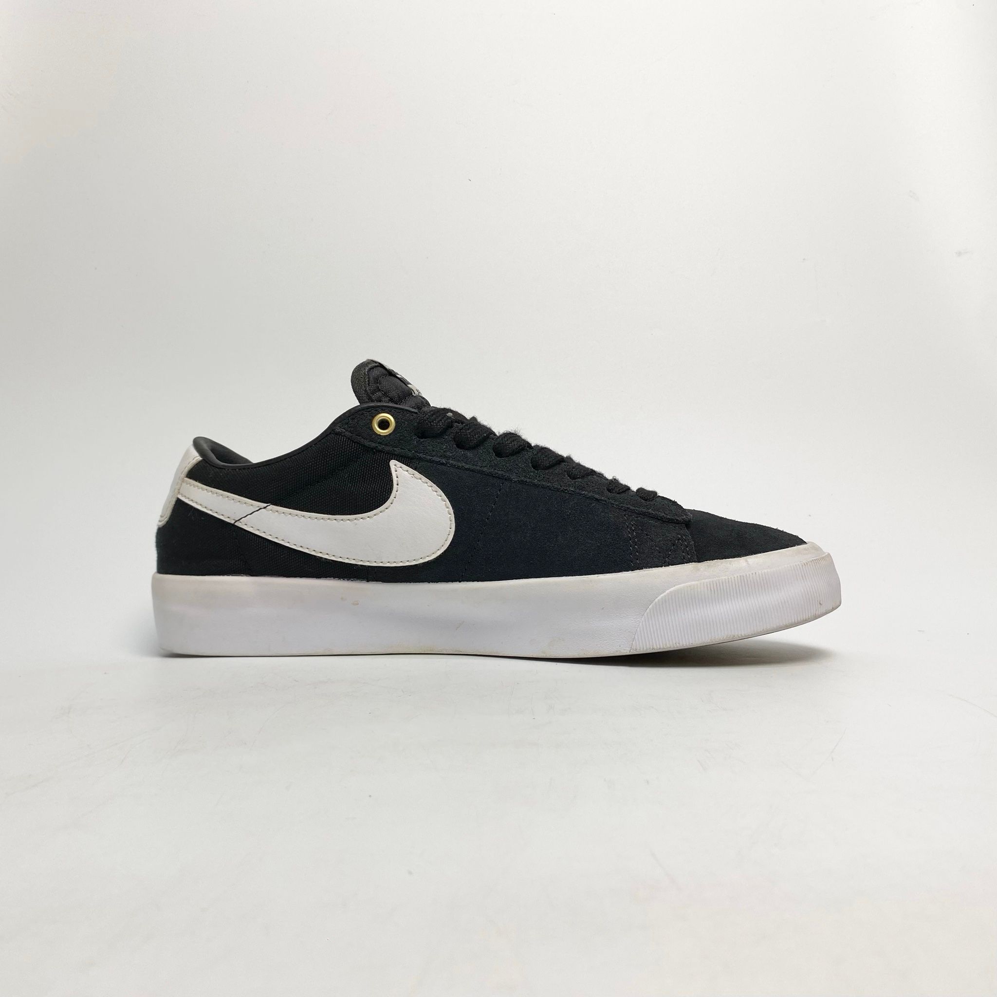 NIKE ZOOM BLAZER LOW PRO GT SB BLACK WHITE DC7695-002