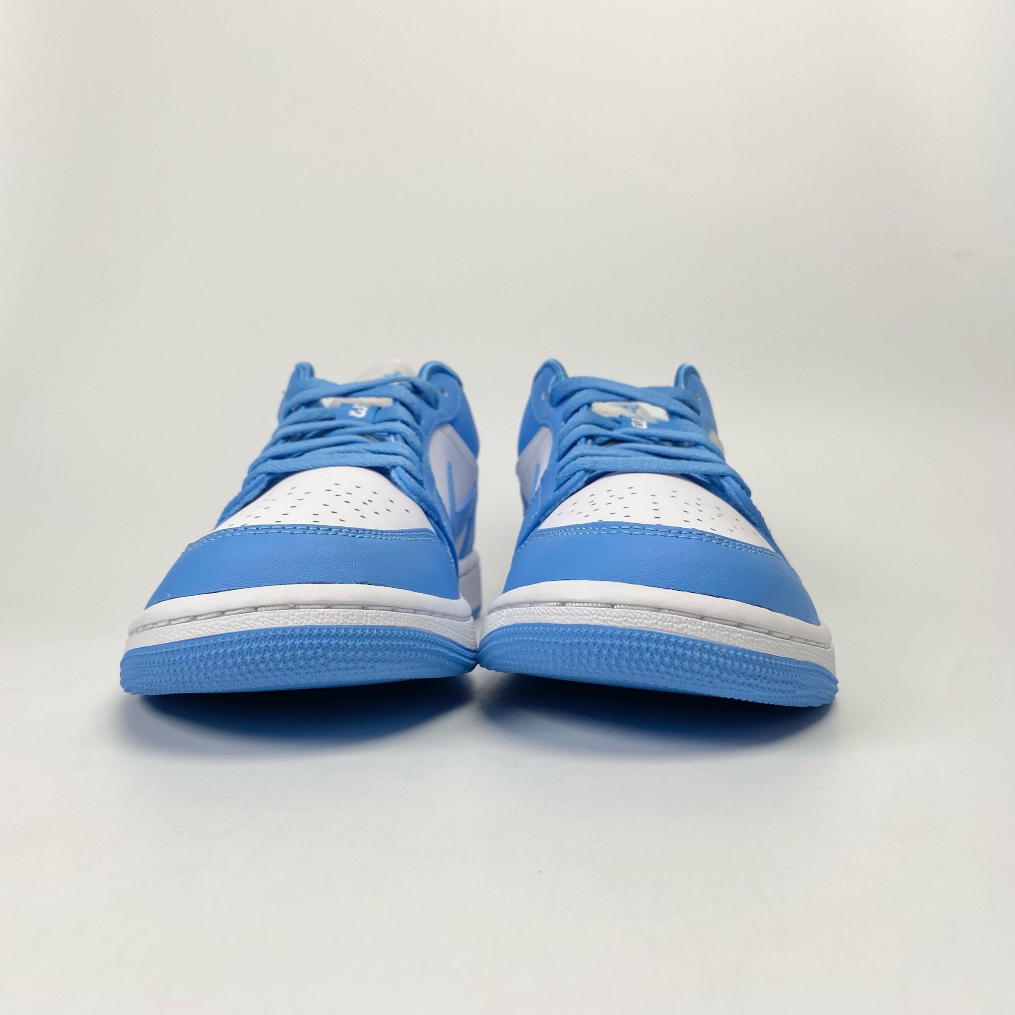 NIKE AIR JORDAN 1 LOW UNC AO9944-441