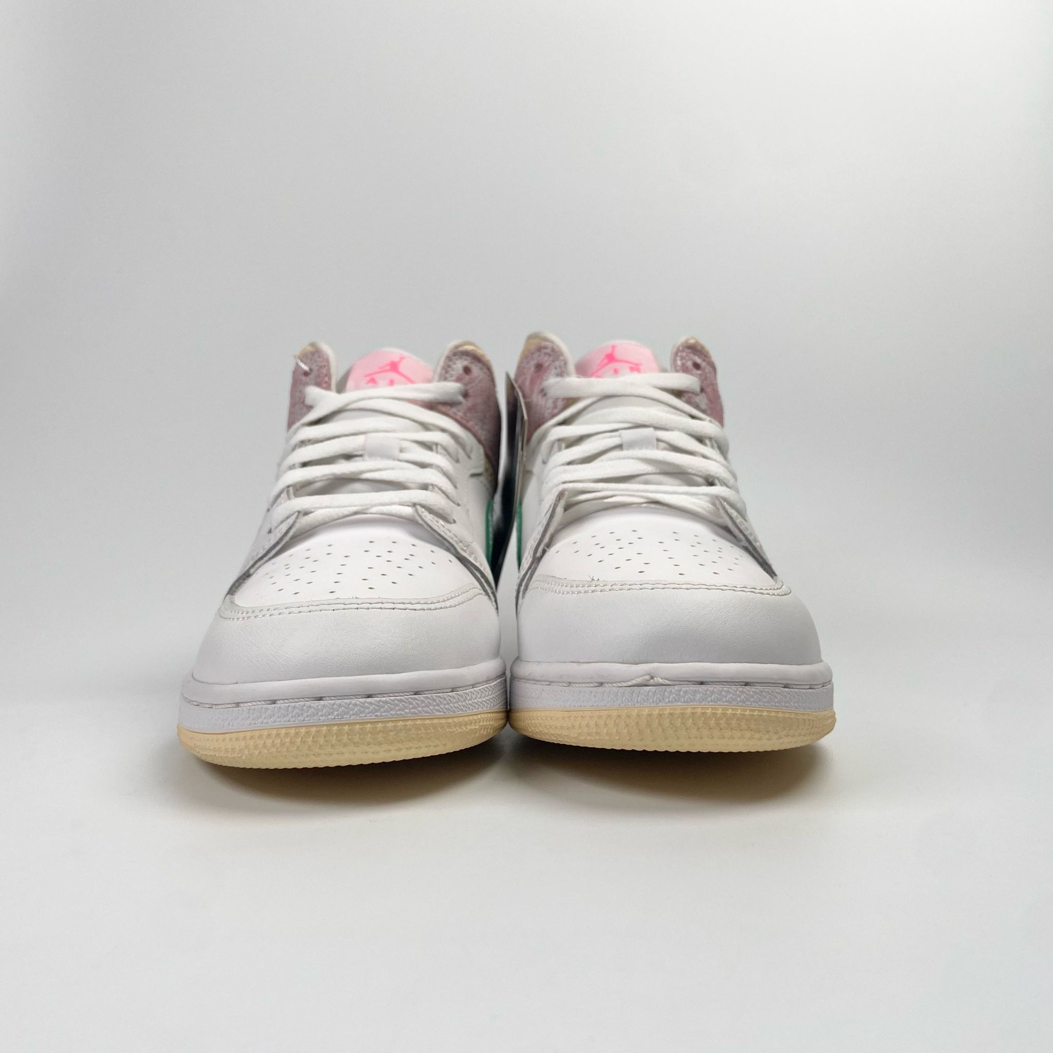 NIKE AIR JORDAN 1 MID FEATURES PAINT DRIP DD1666-100