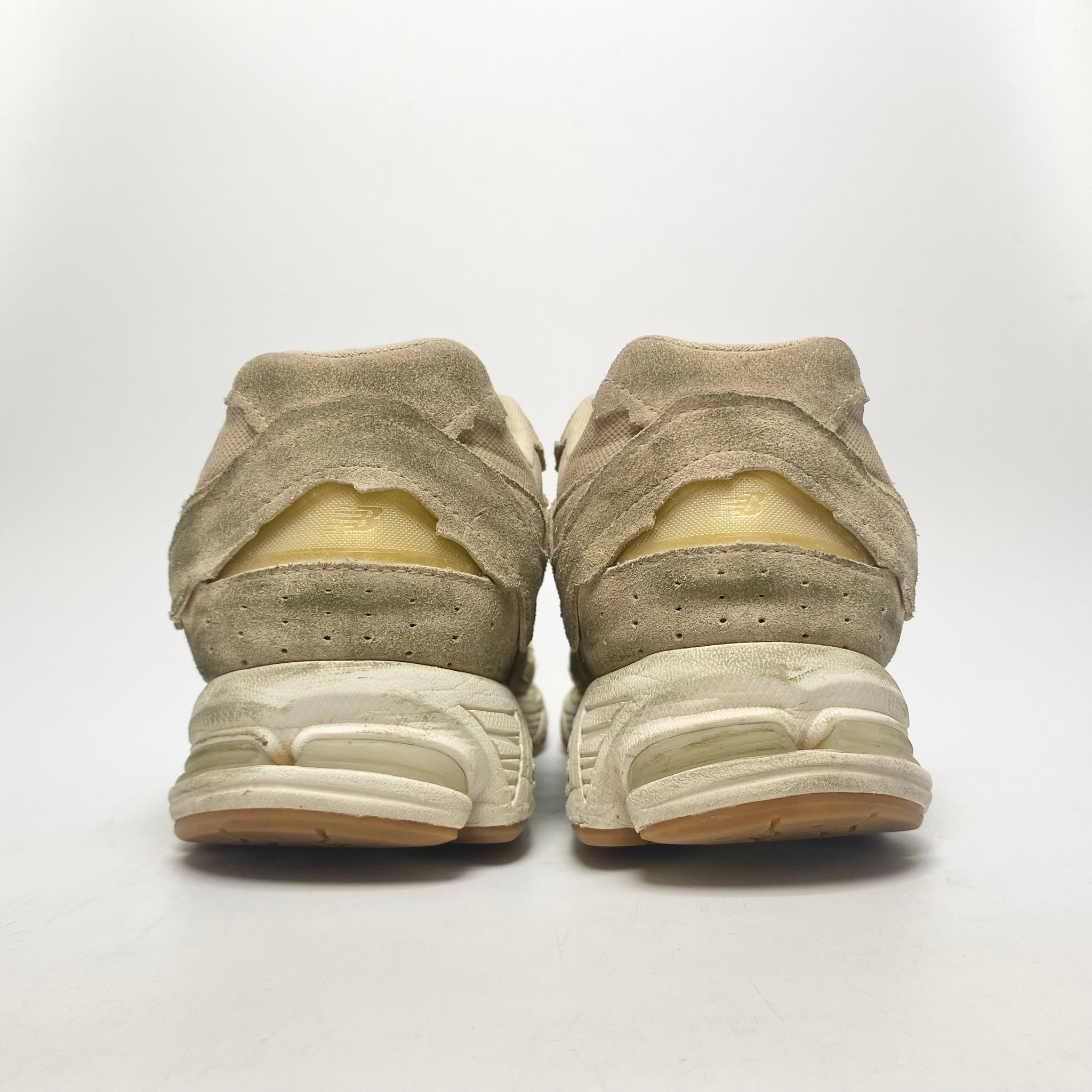 NEW BALANCE 2002R PROTECTION PACK DISTRESSED M2002RDG