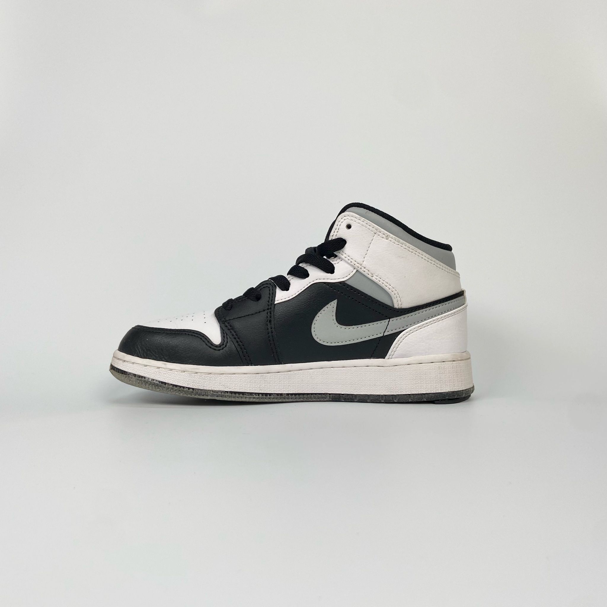 NIKE AIR JORDAN 1 MID WHITE SHADOW 554725-073