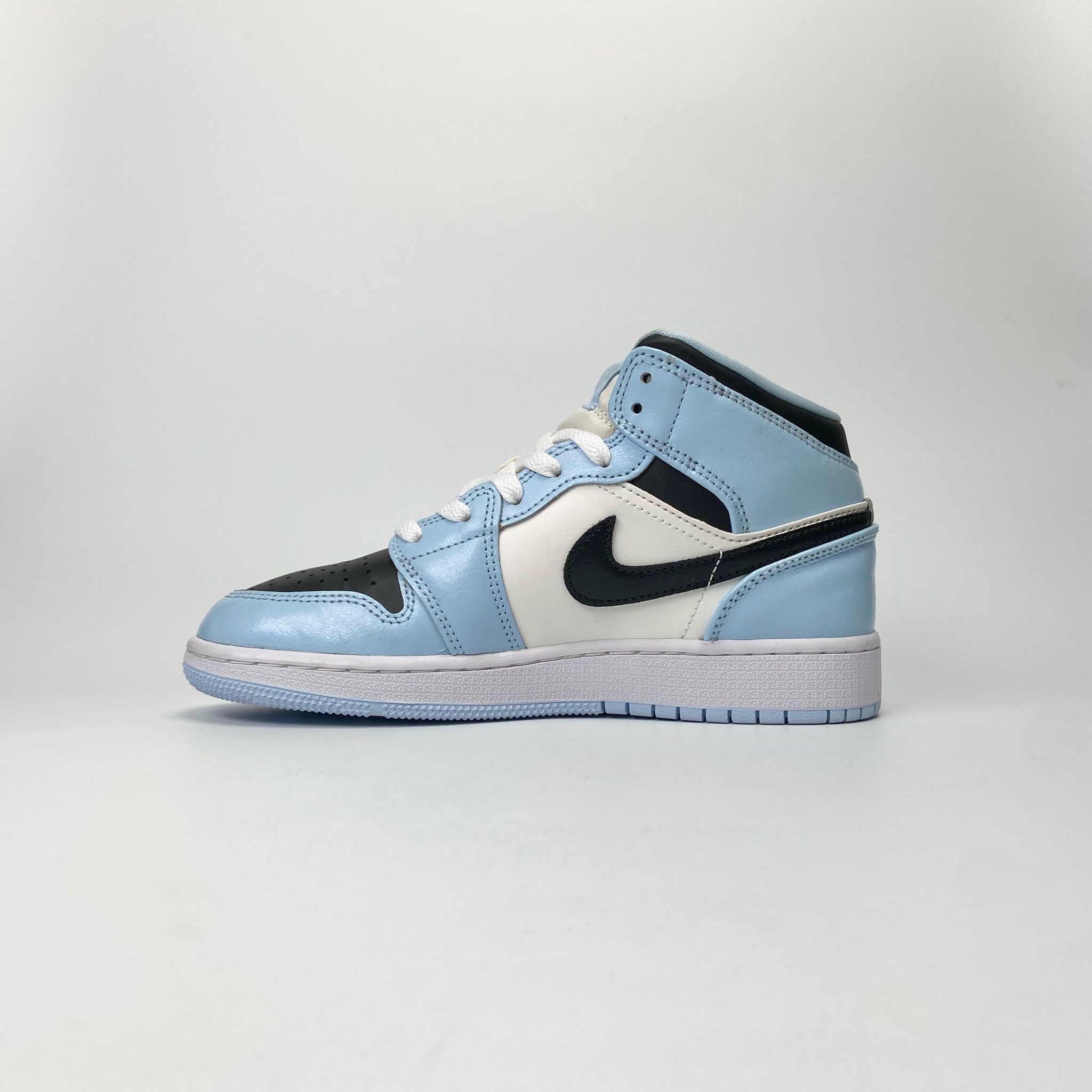 NIKE AIR JORDAN 1 MID GS ICE BLUE 555112-401