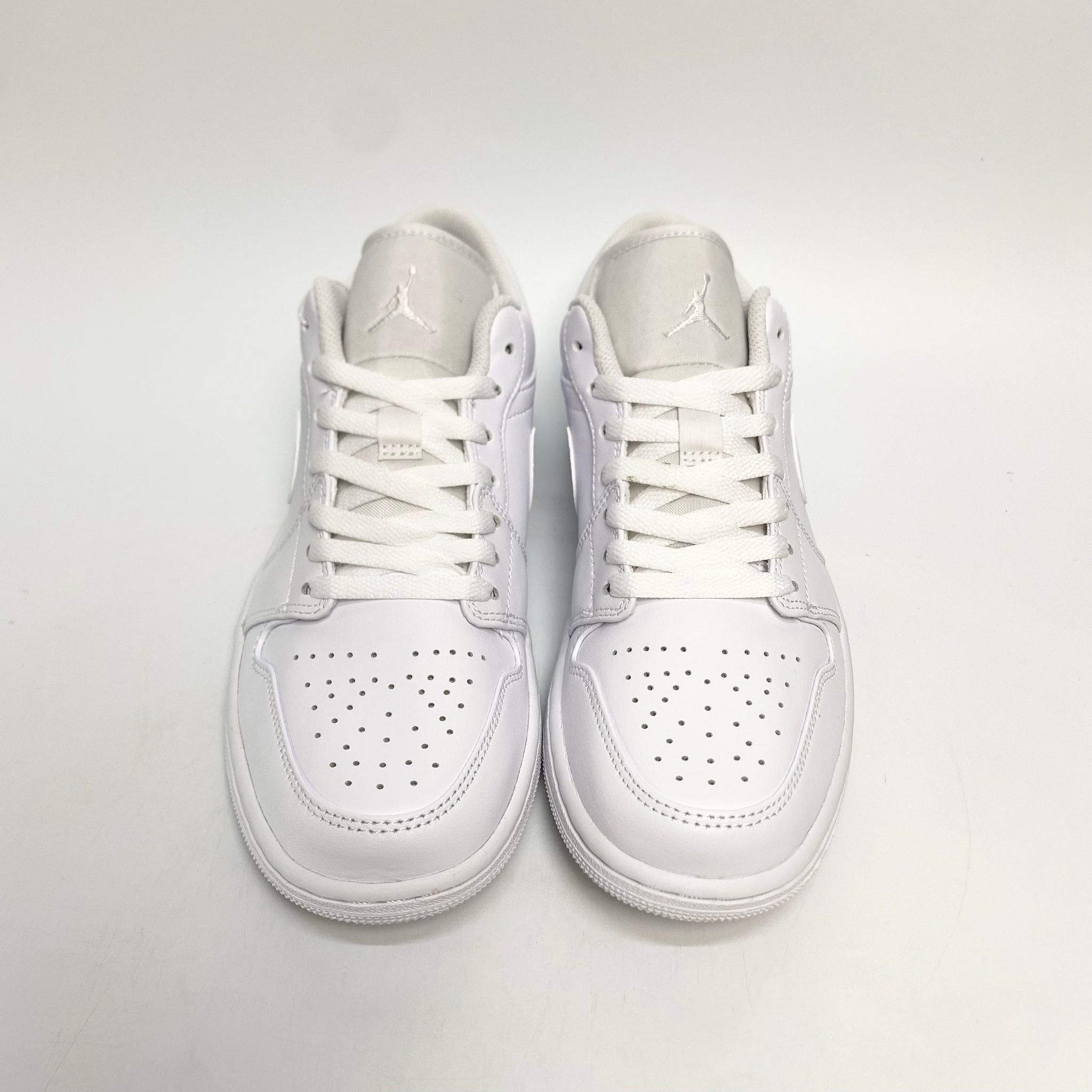 NIKE AIR JORDAN 1 LOW TRIPLE WHITE 553558-136