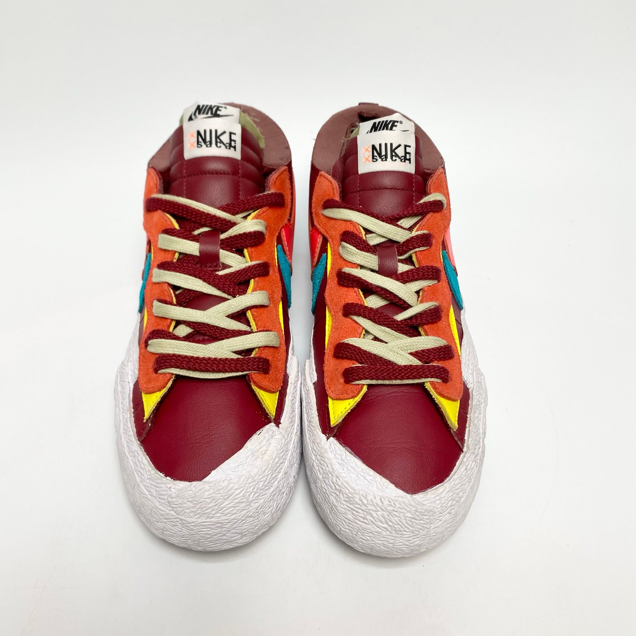 NIKE KAWS X SACAI X BLAZER LOW TEAM RED DM7901-600