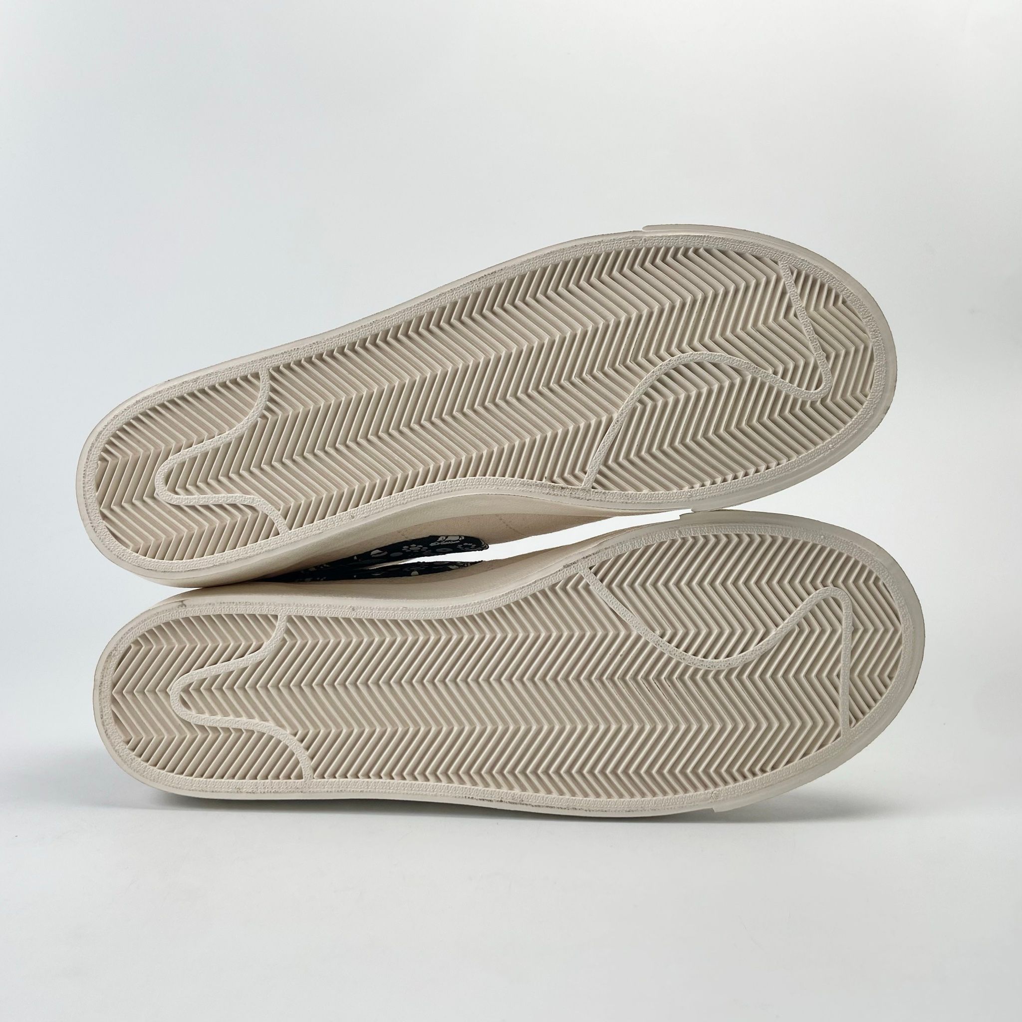 NIKE BLAZER LOW PAISLEY SWOOSH - DJ4665-100