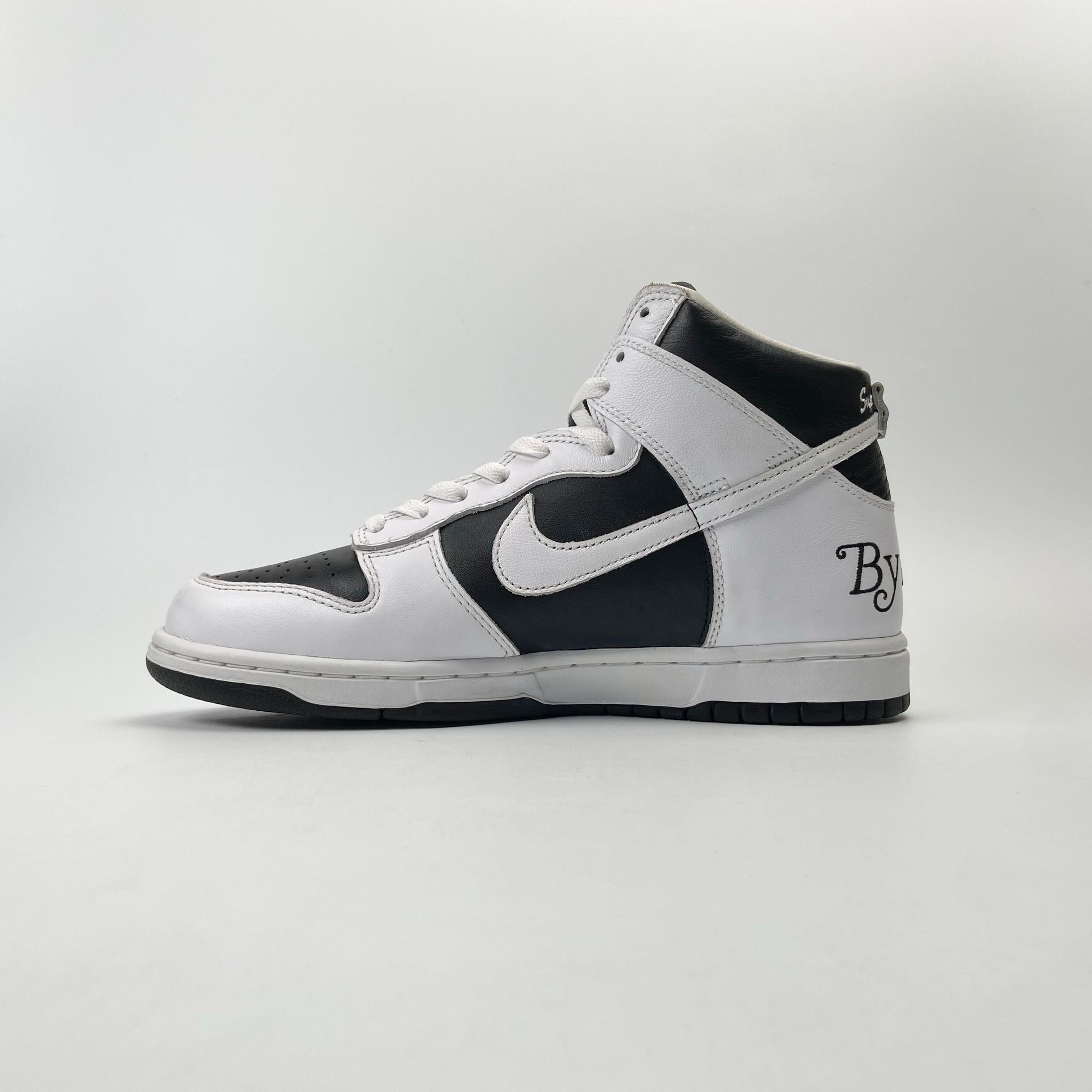 NIKE SB DUNK HIGH SUPREME BY ANY MEANS BLACK DN3741-002