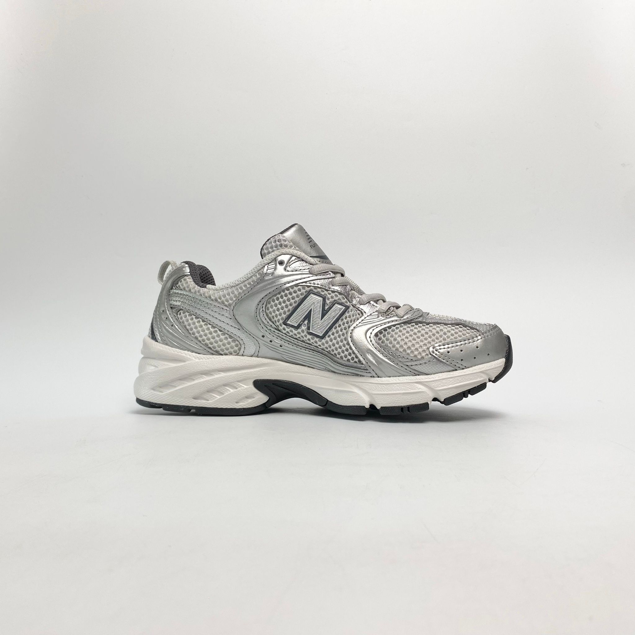 NEW BALANCE 530 SILVER METALLIC MR530LG