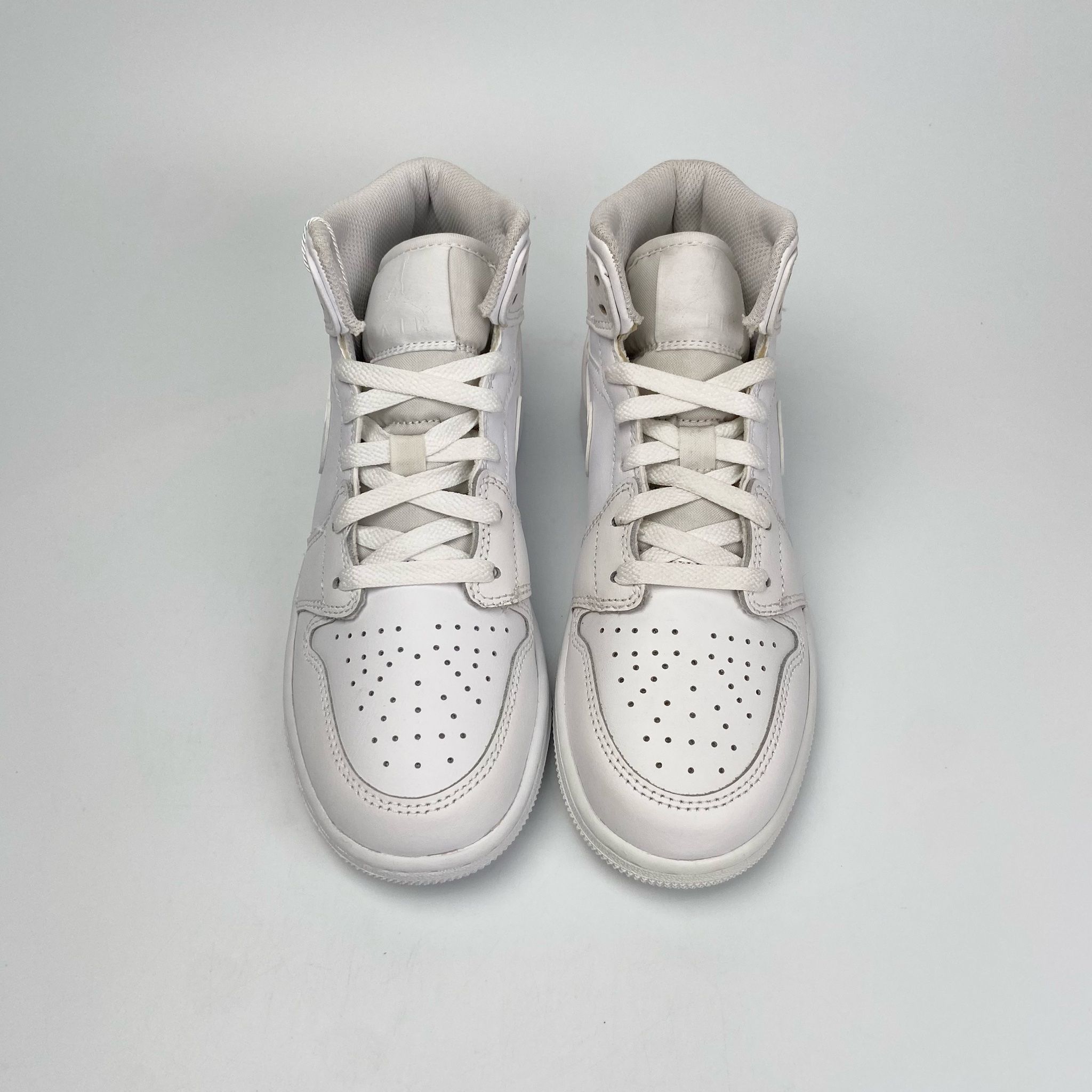 NIKE AIR JORDAN 1 MID TRIPLE WHITE 554725-136