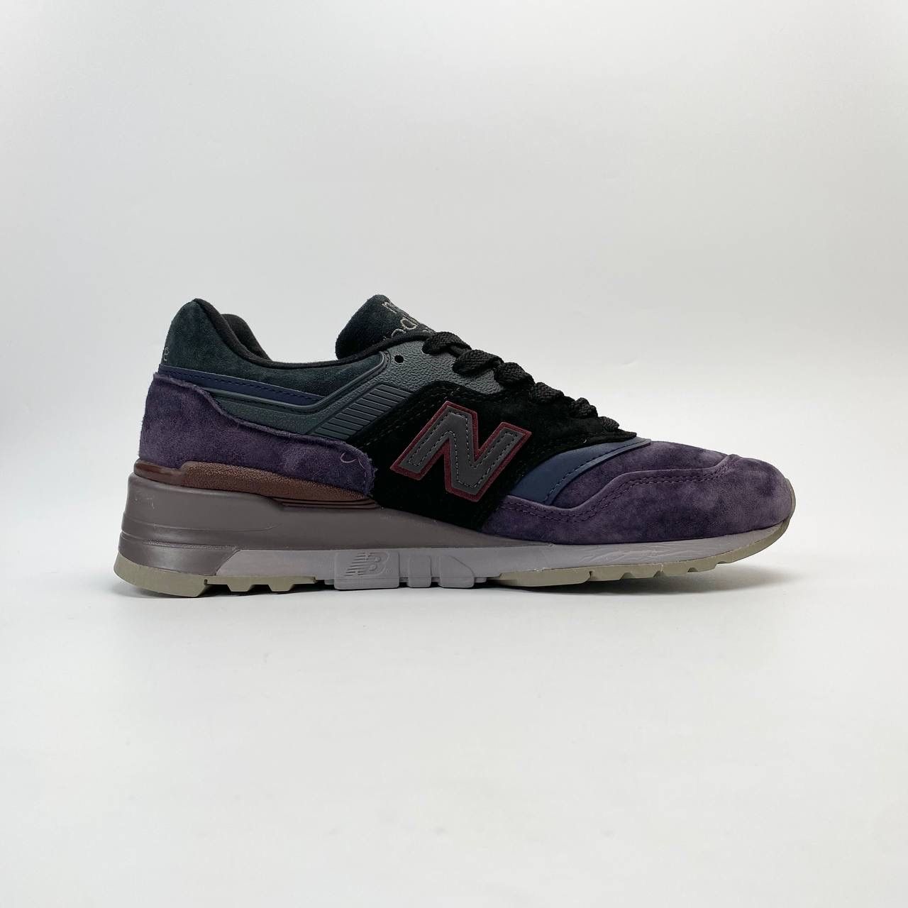 NEW BALANCE 997 MADE IN USA BARF M997NAK