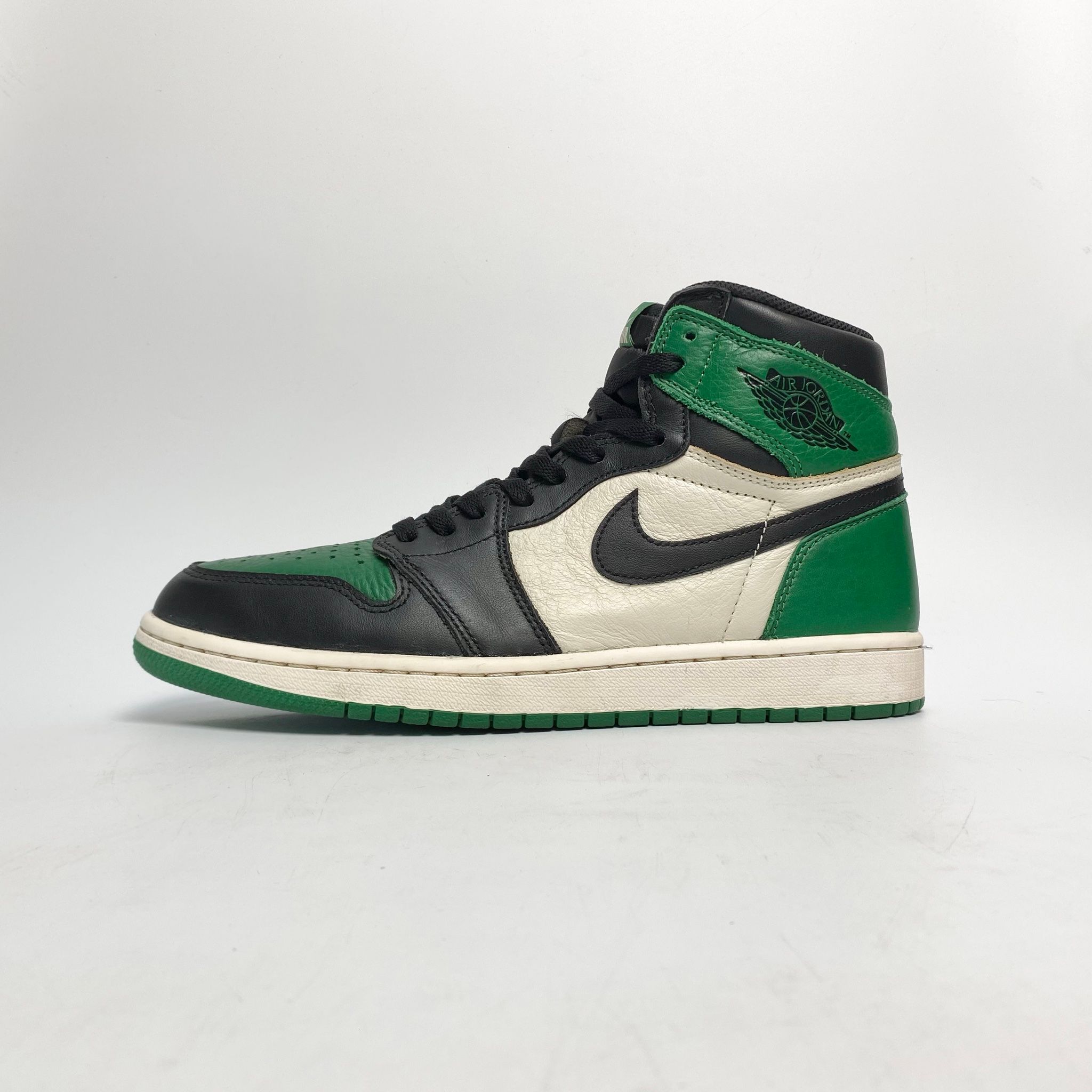 NIKE AIR JORDAN 1 RETRO HIGH OG PINE GREEN 555088-302