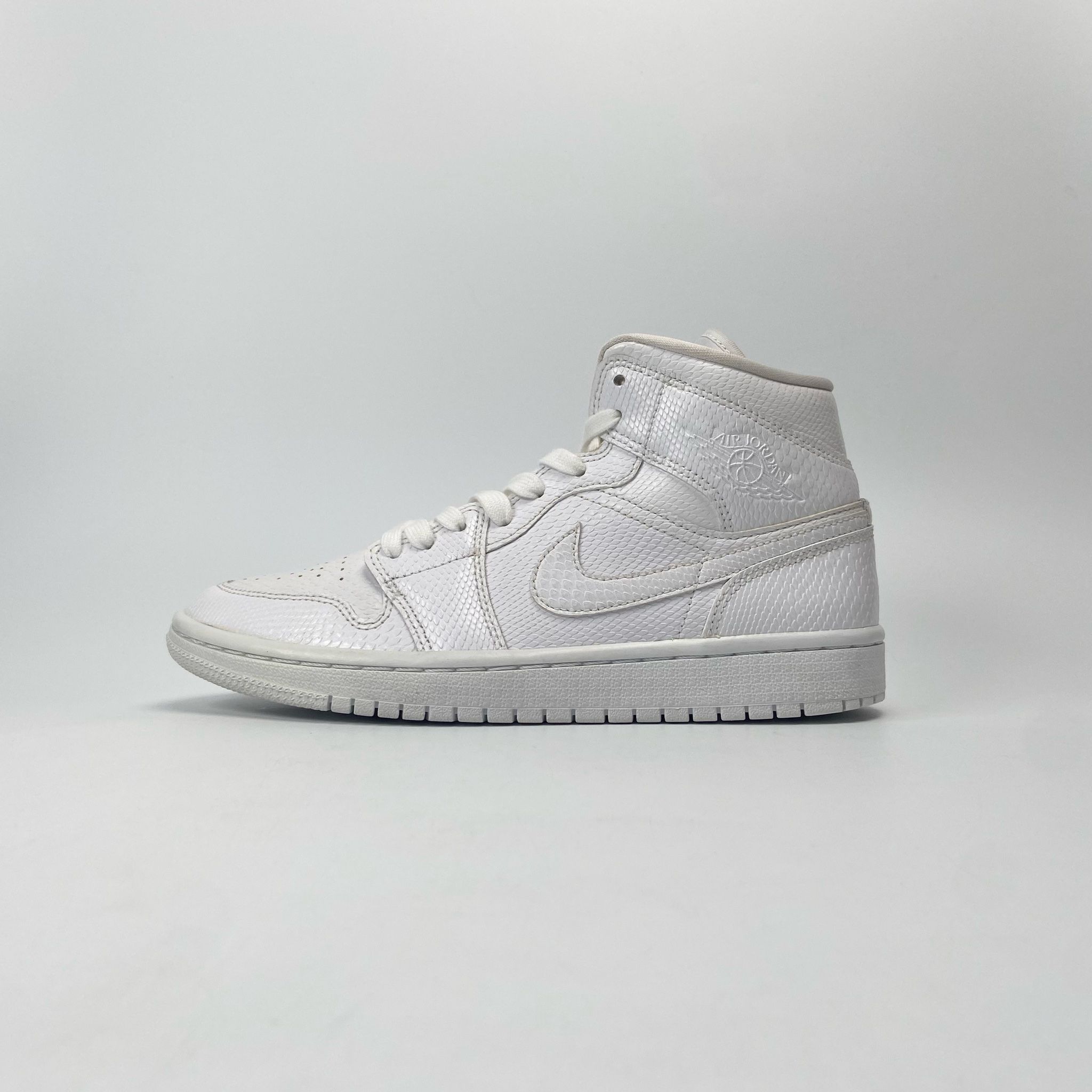 NIKE AIR JORDAN 1 MID WHITE SNAKESKIN BQ6472-110