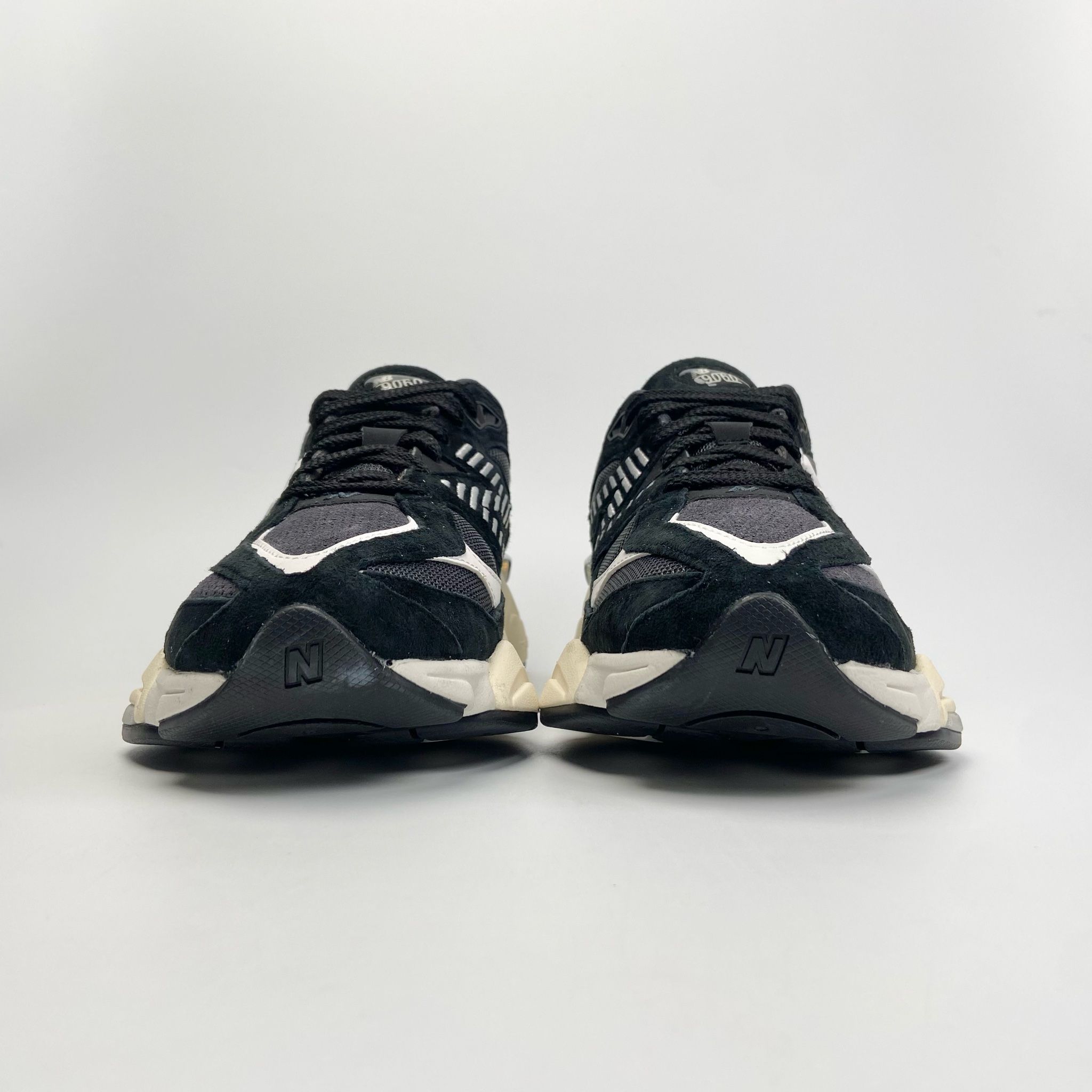 NEW BALANCE 9060 BLACK WHITE U9060AAA