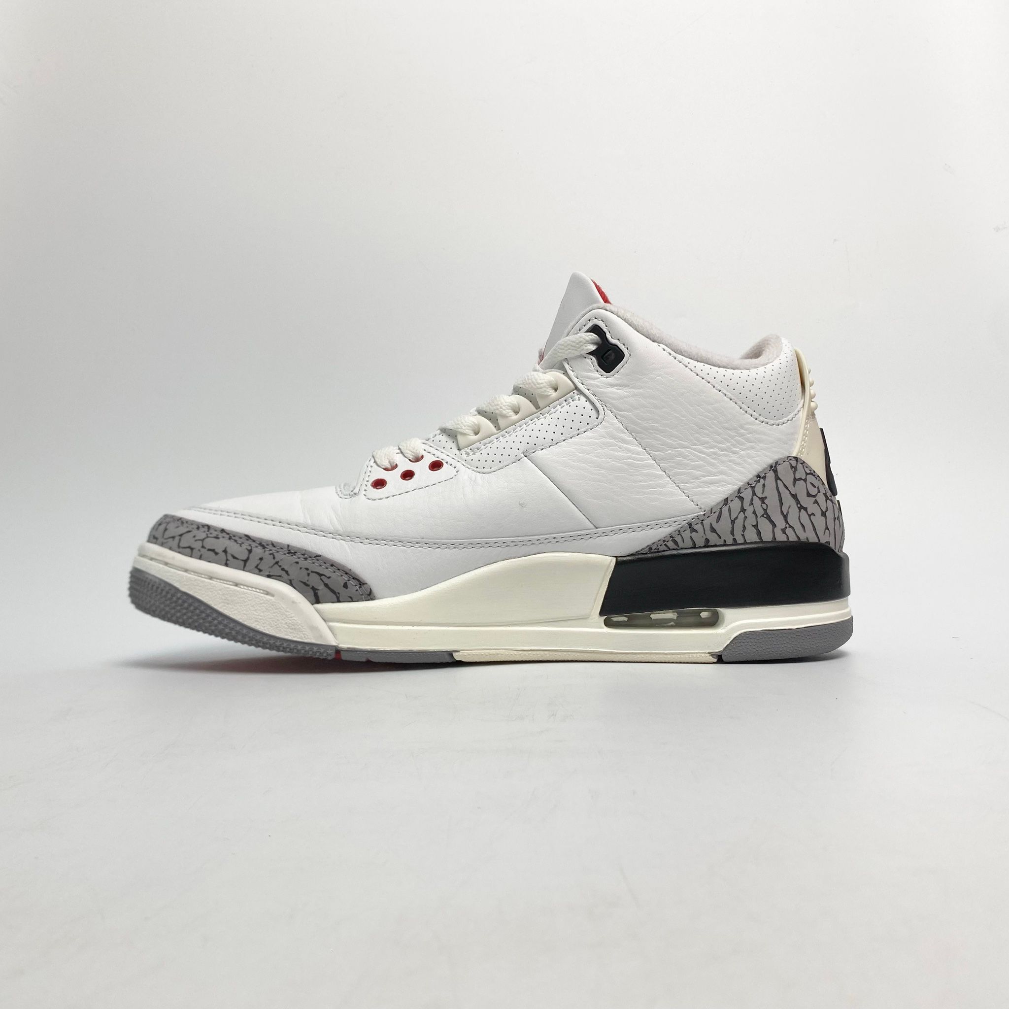 NIKE AIR JORDAN 3 RETRO WHITE CEMENT REIMAGINED DN3707-100