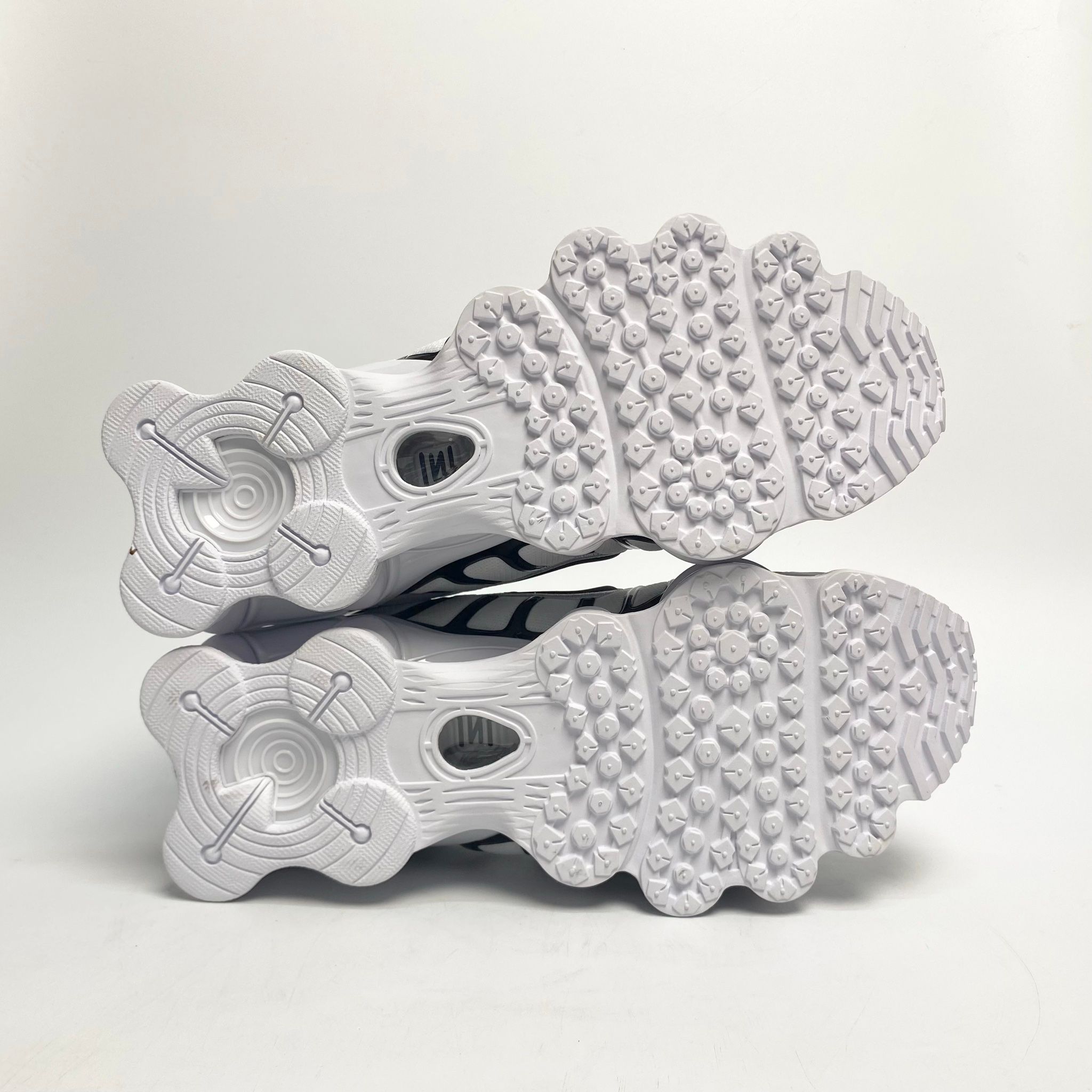 NIKE SHOX TL WHITE PLATINUM AV3595-102