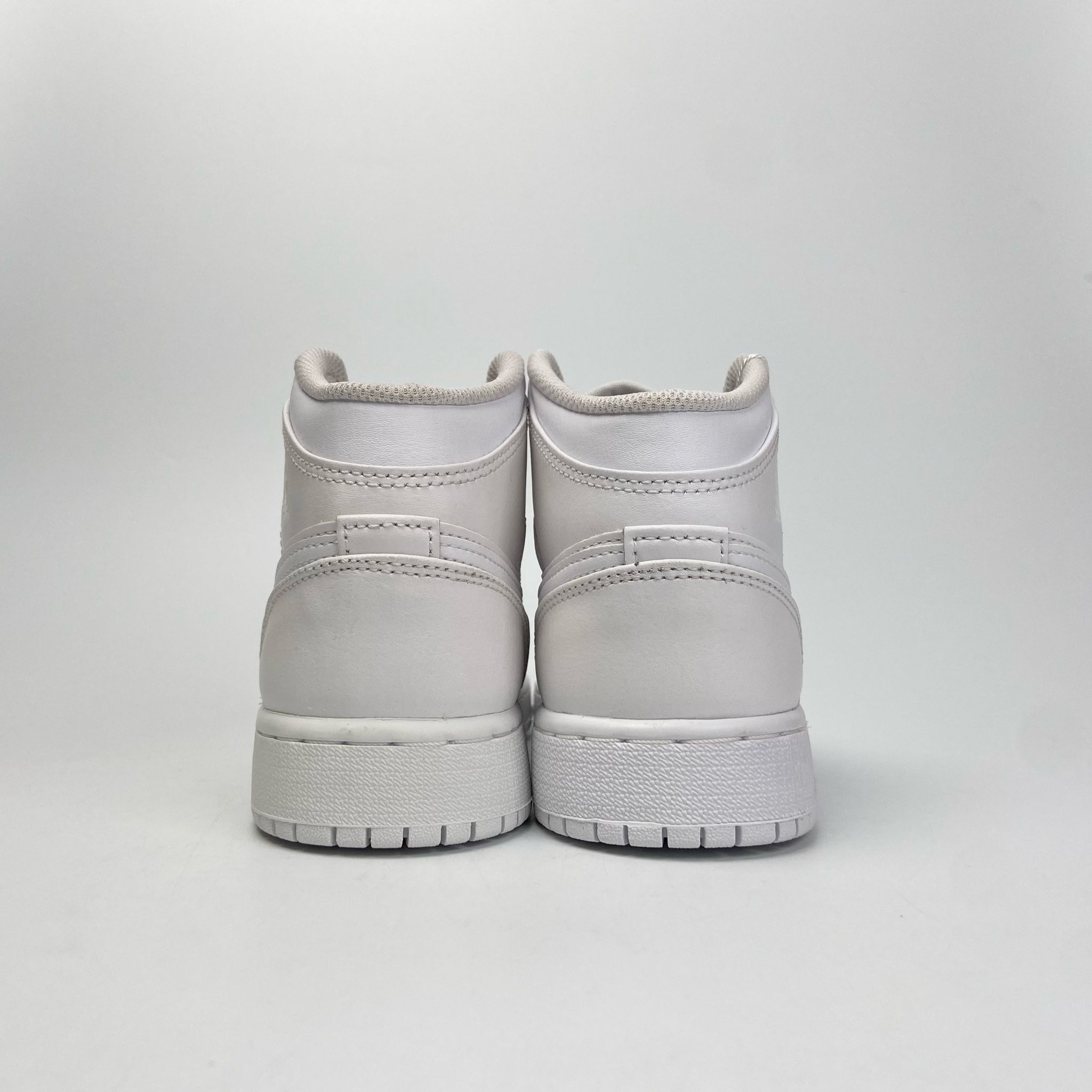 NIKE AIR JORDAN 1 MID TRIPLE WHITE 554725-136