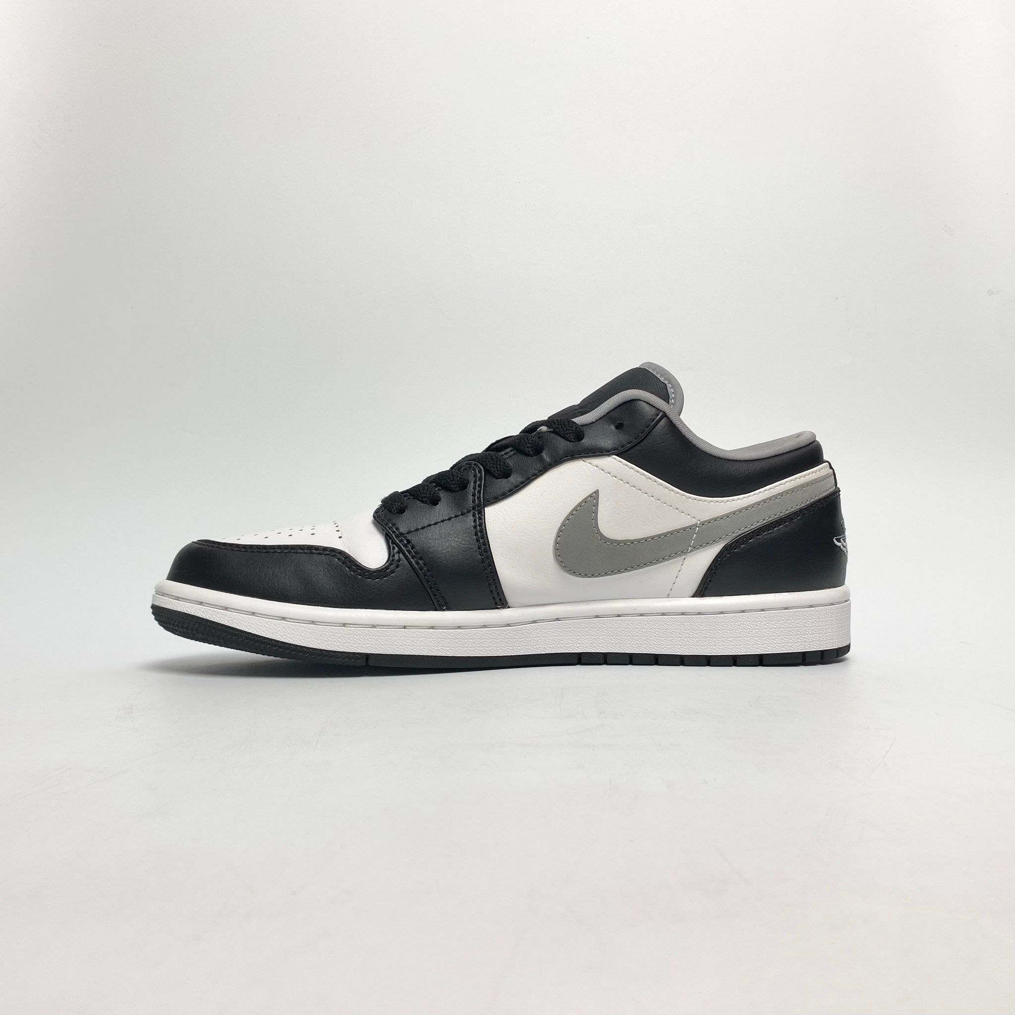 NIKE AIR JORDAN 1 LOW SMOKE GREY V3 553558-040