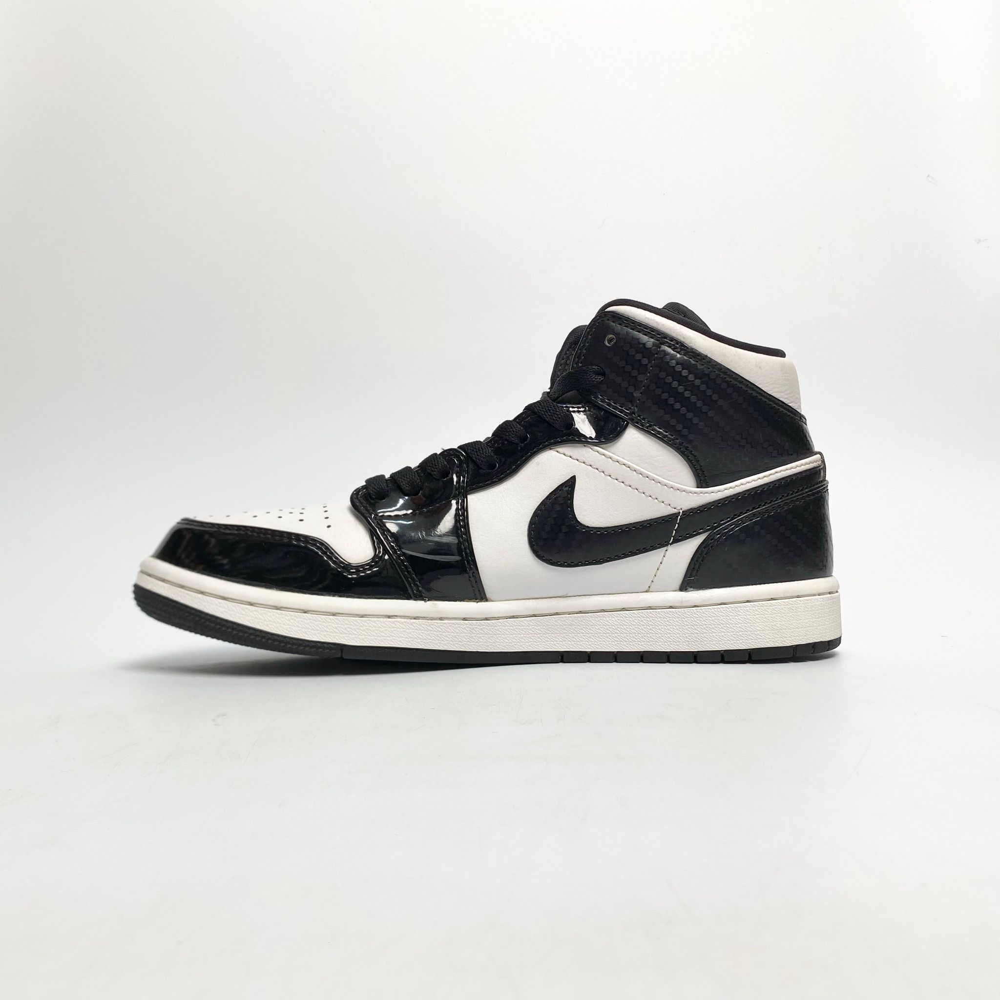 NIKE AIR JORDAN 1 MID SE CARBON FIBER DD1649-001