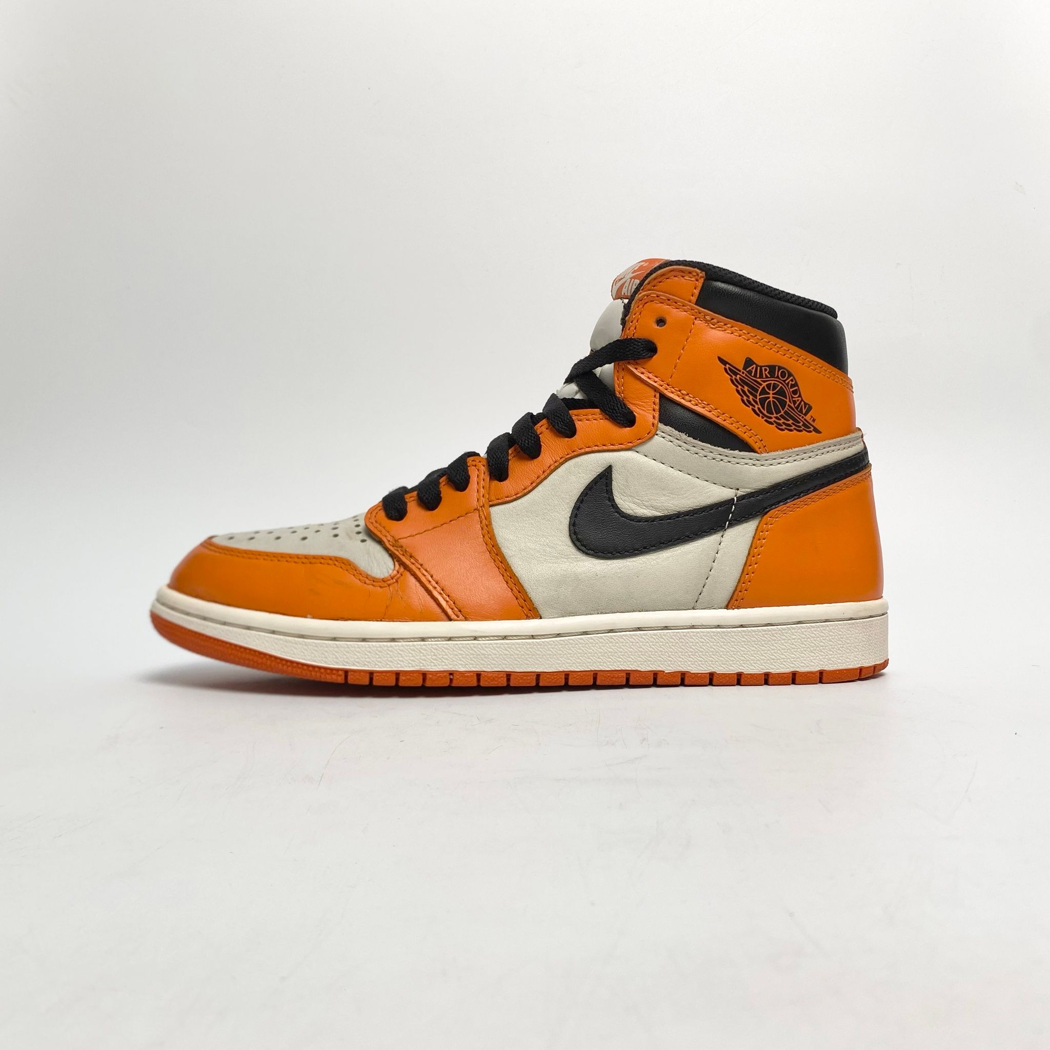 NIKE AIR JORDAN 1 RETRO HIGH OG SHATTERED BACKBOARD AWAY 555088-113