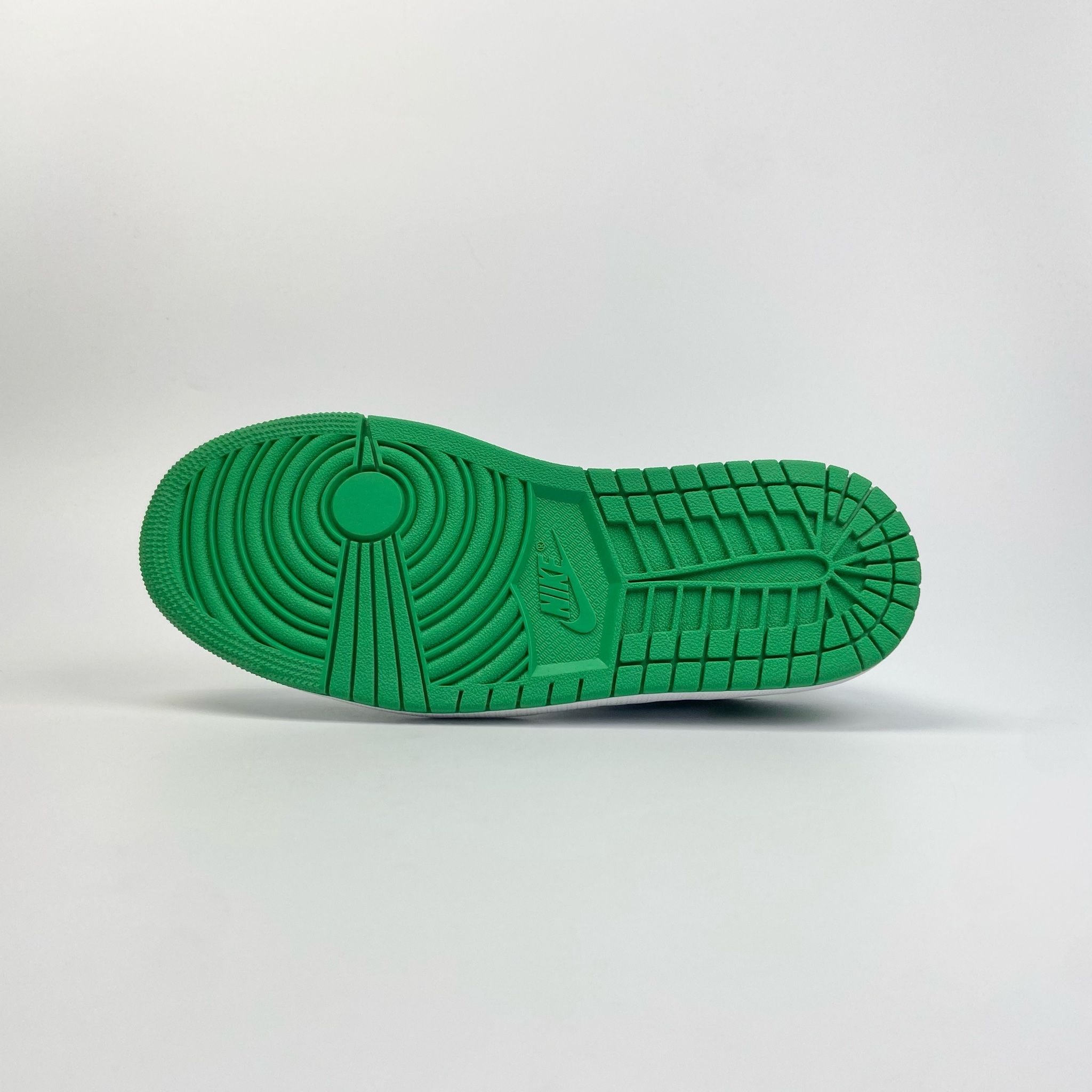 NIKE AIR JORDAN 1 LOW LUCKY GREEN DC0774-304