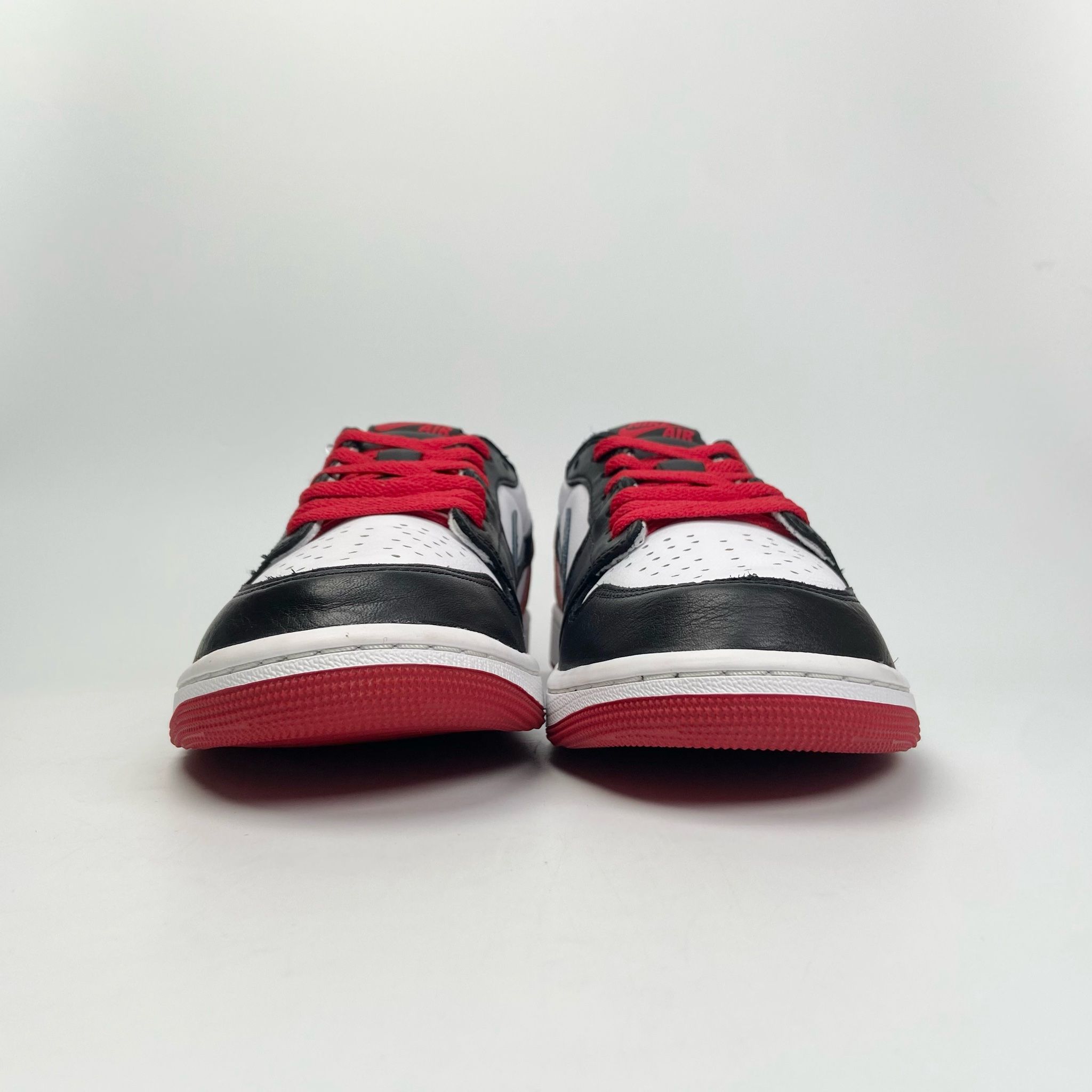 NIKE AIR JORDAN 1 RETRO LOW OG BLACK TOE CZ0790-106