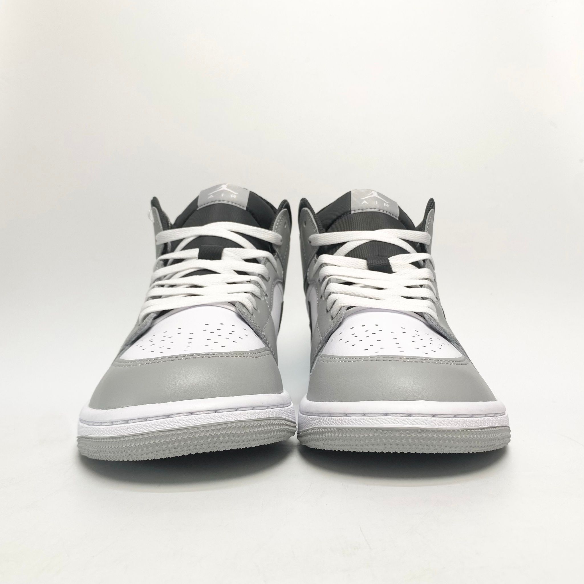 NIKE AIR JORDAN 1 MID LIGHT SMOKE GREY 554724-078