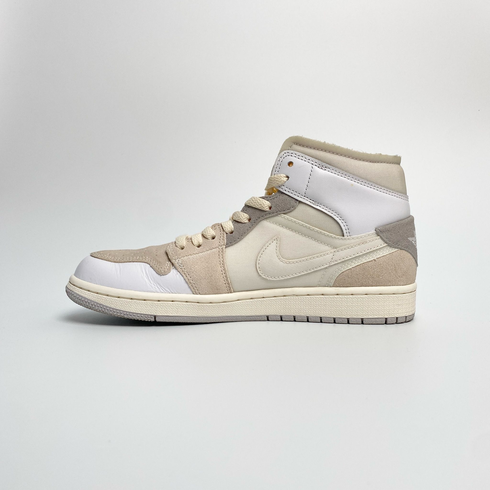 NIKE AIR JORDAN 1 MID SE CRAFT INSIDE OUT DM9652-100