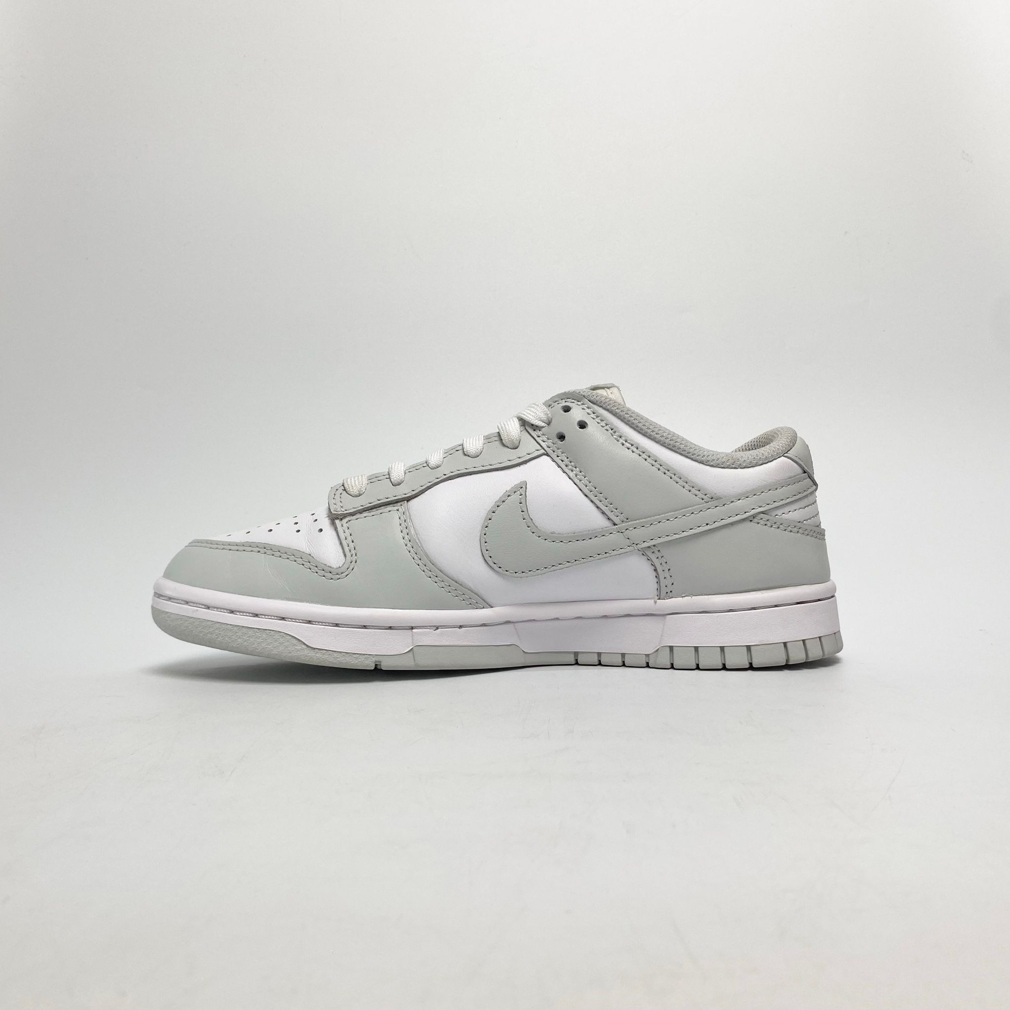 NIKE WMNS DUNK LOW PHOTON DUST DD1503-103