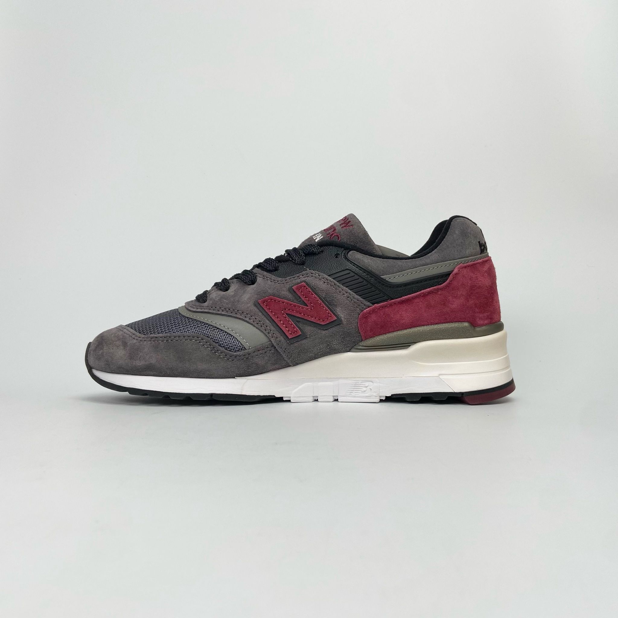 NEW BALANCE 997CONNOISSEUR GUITAR GREY BURGUNDY