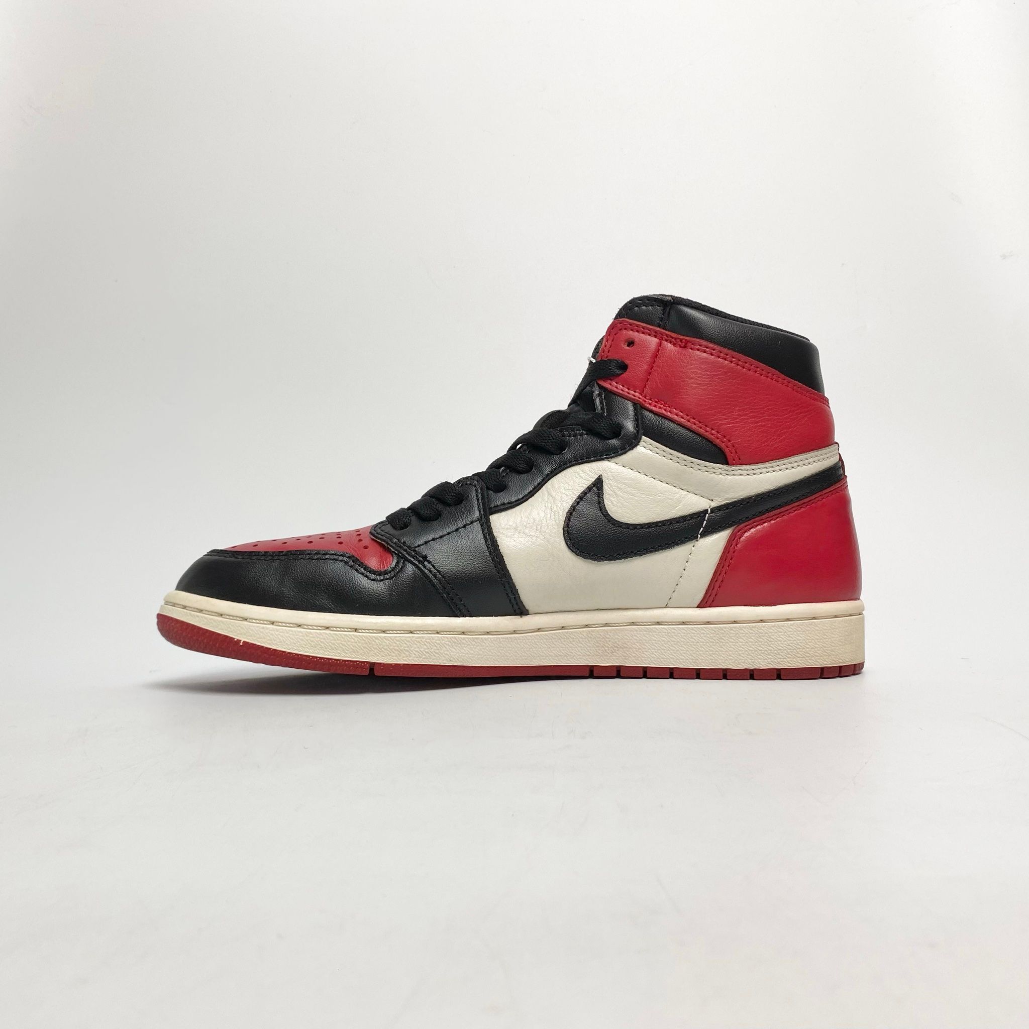 NIKE AIR JORDAN 1 RETRO HIGH BRED TOE 555088-610