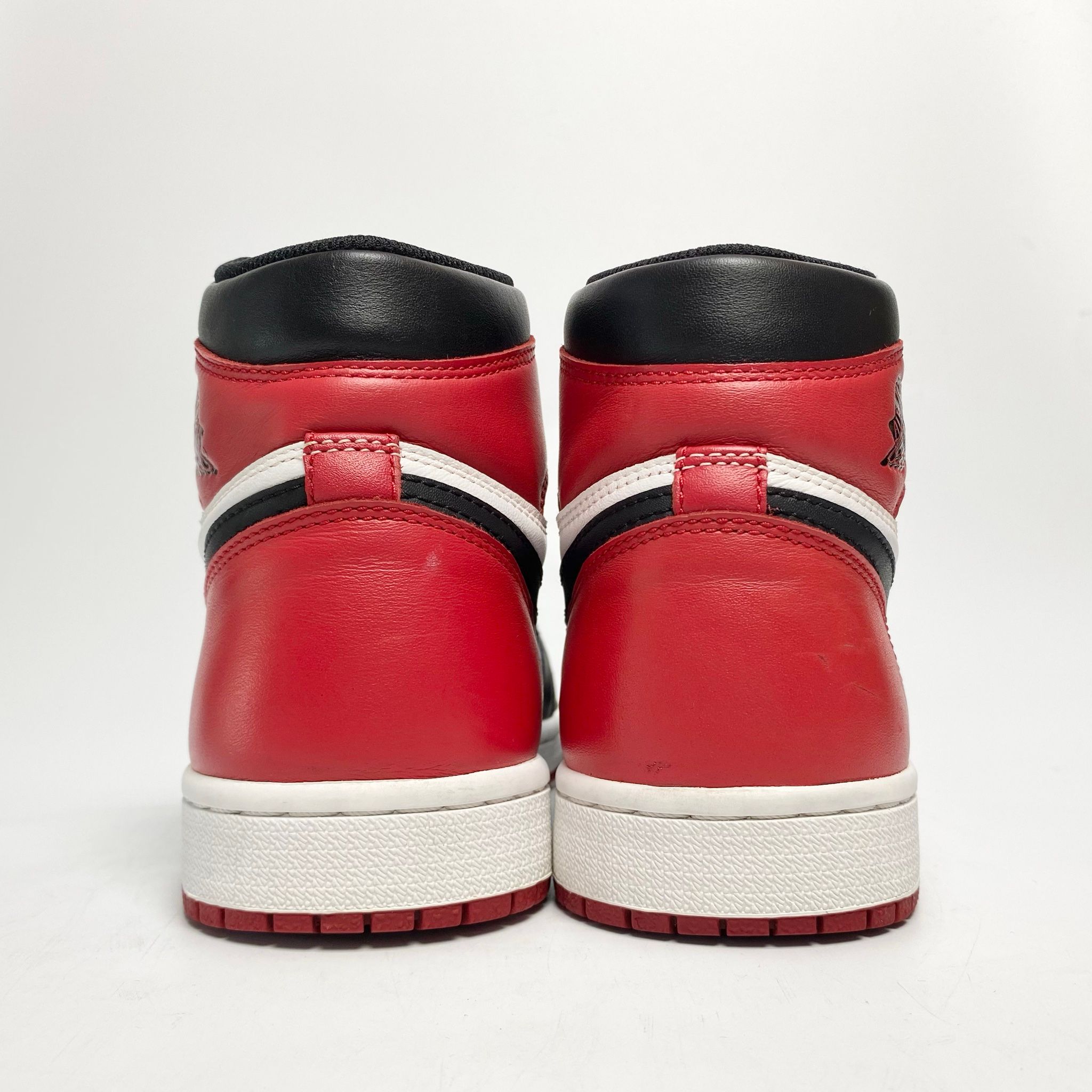 NIKE AIR JORDAN 1 RETRO BLACK TOE 555088-125