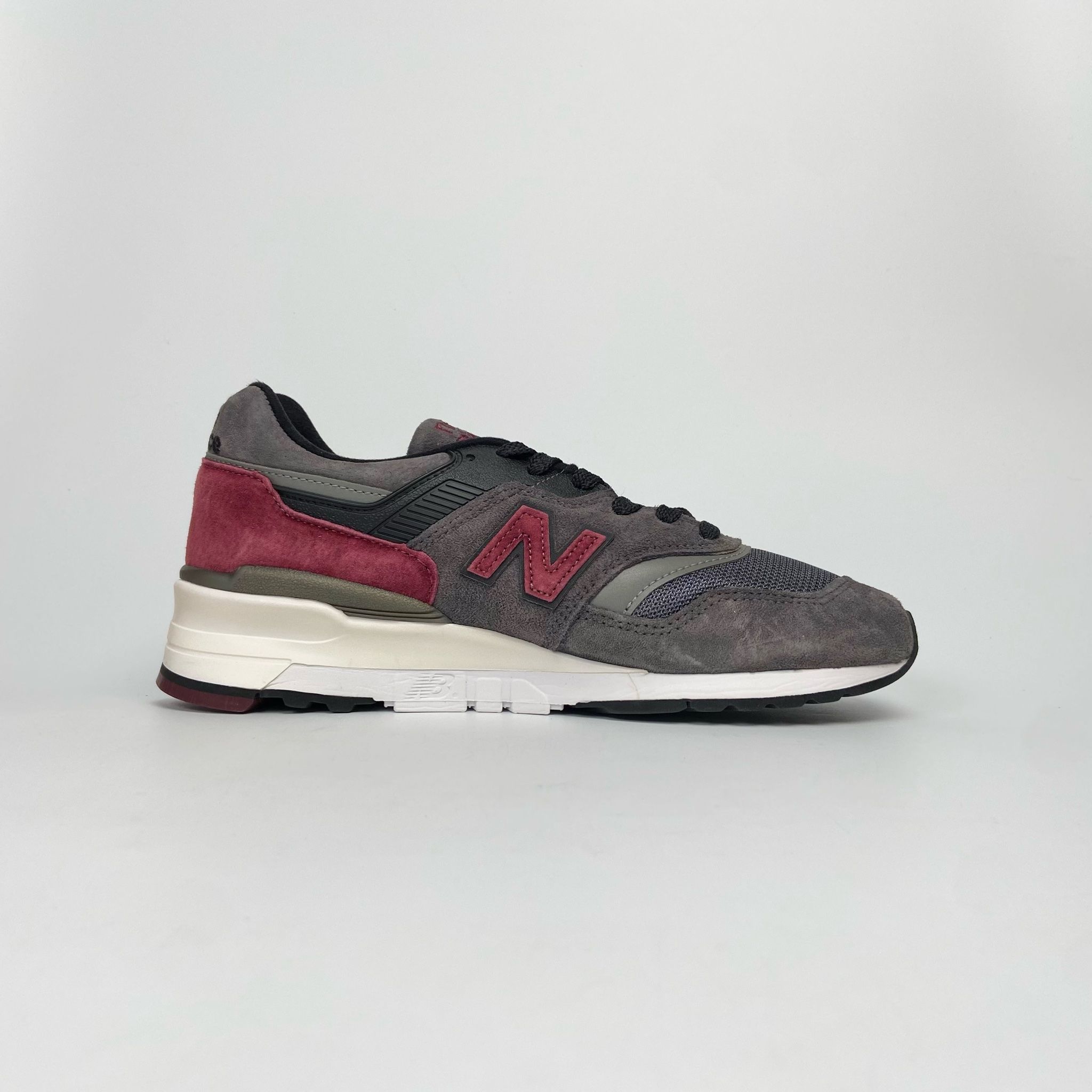 NEW BALANCE 997CONNOISSEUR GUITAR GREY BURGUNDY