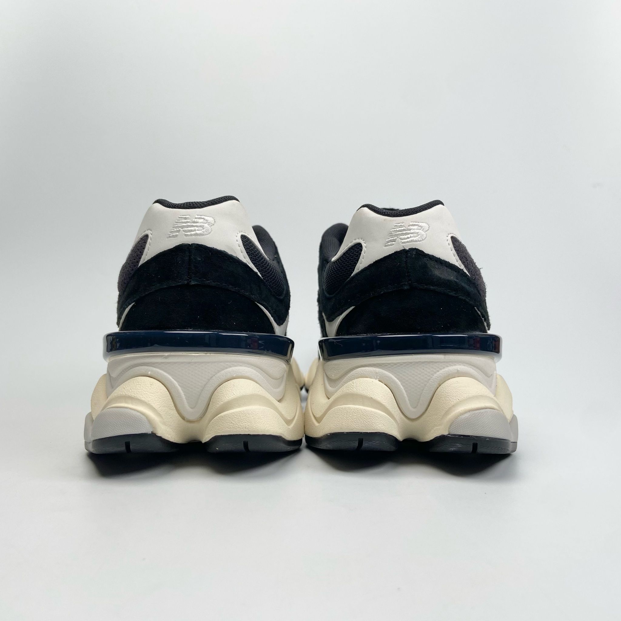 NEW BALANCE 9060 BLACK WHITE U9060AAA