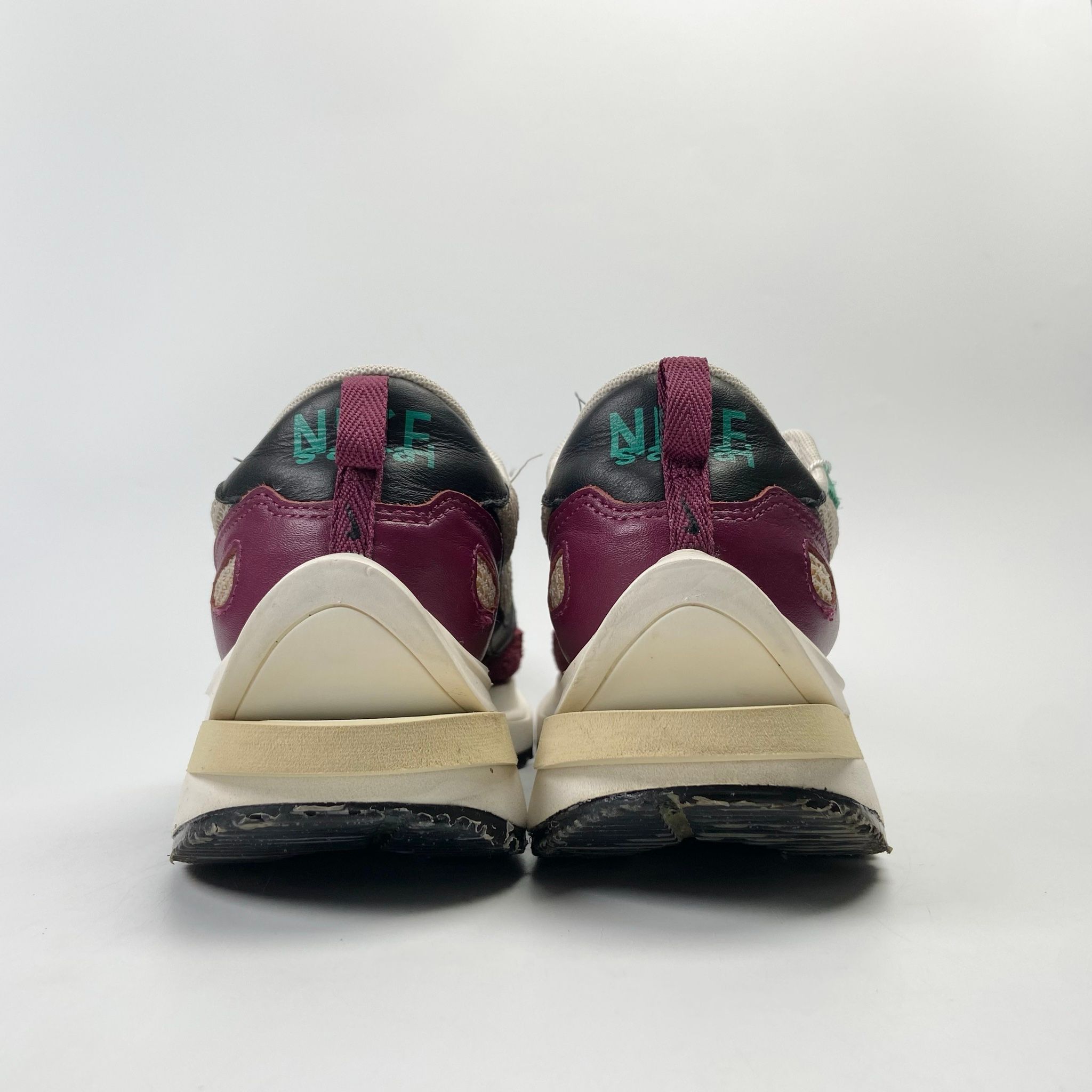 NIKE SACAI X VAPORWAFFLE SP VILLAIN RED DD3035-200