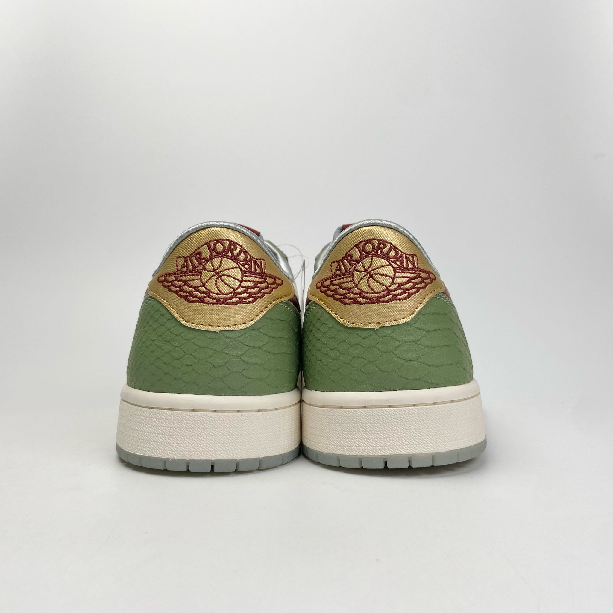 NIKE AIR JORDAN 1 LOW OG YEAR OF THE DRAGON FN3727-100