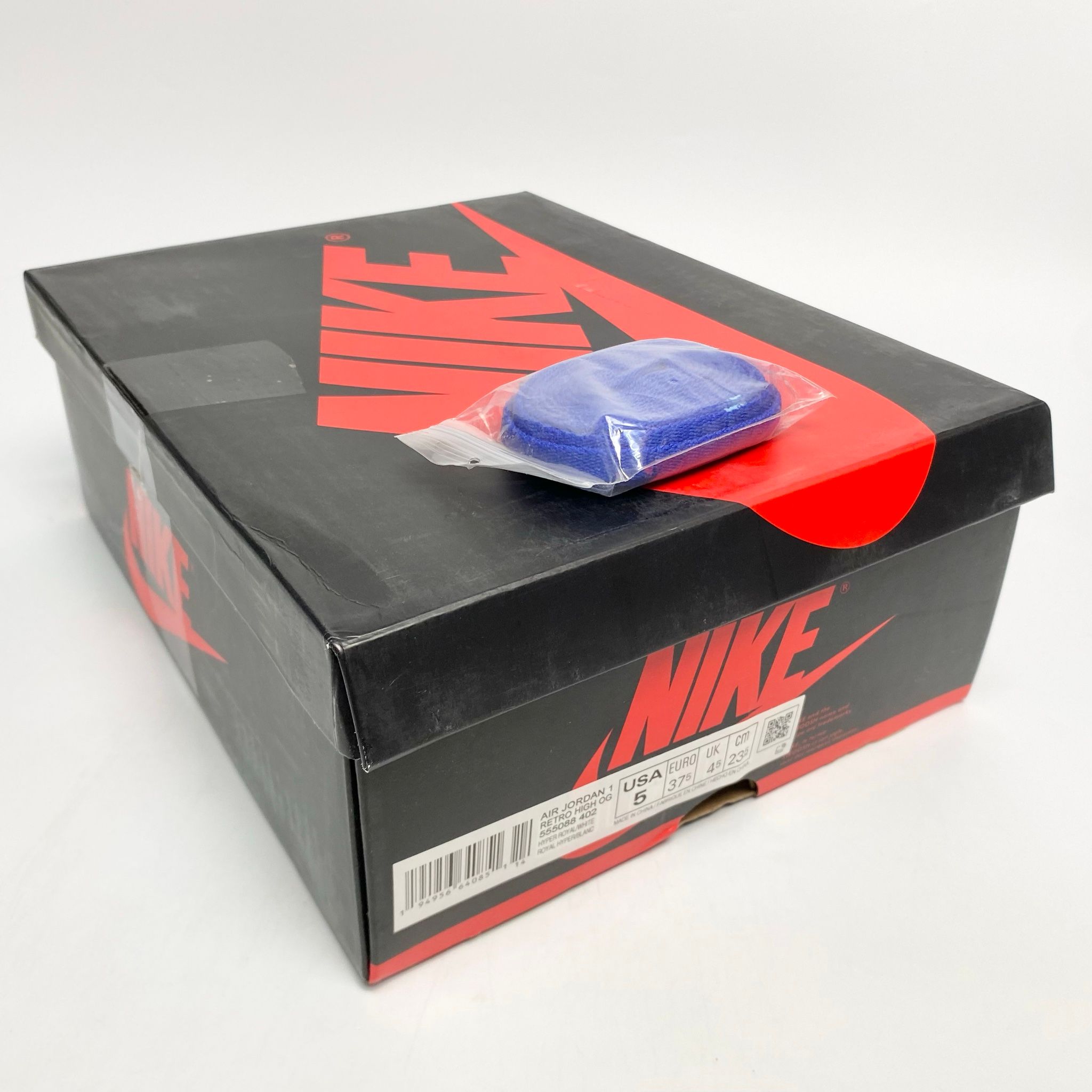 NIKE AIR JORDAN 1 RETRO HIGH OG HYPER ROYAL 555088-402