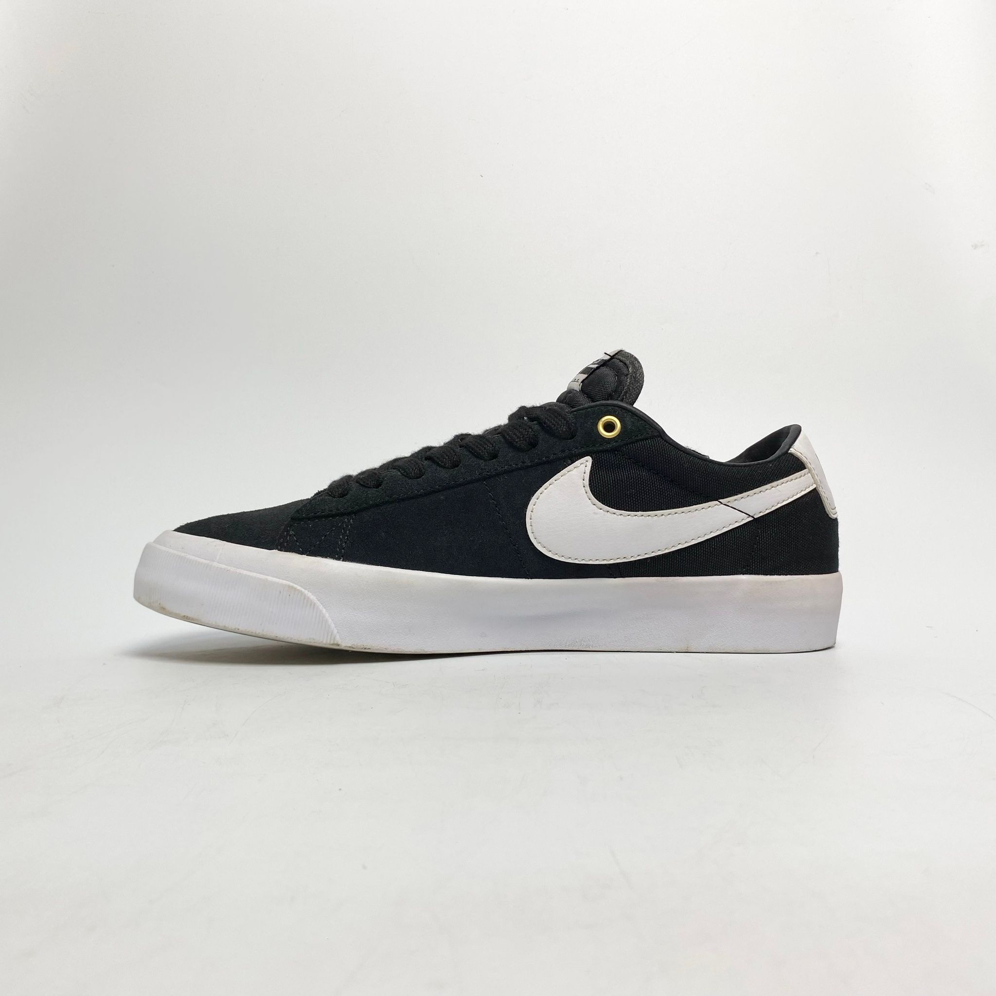NIKE ZOOM BLAZER LOW PRO GT SB BLACK WHITE DC7695-002