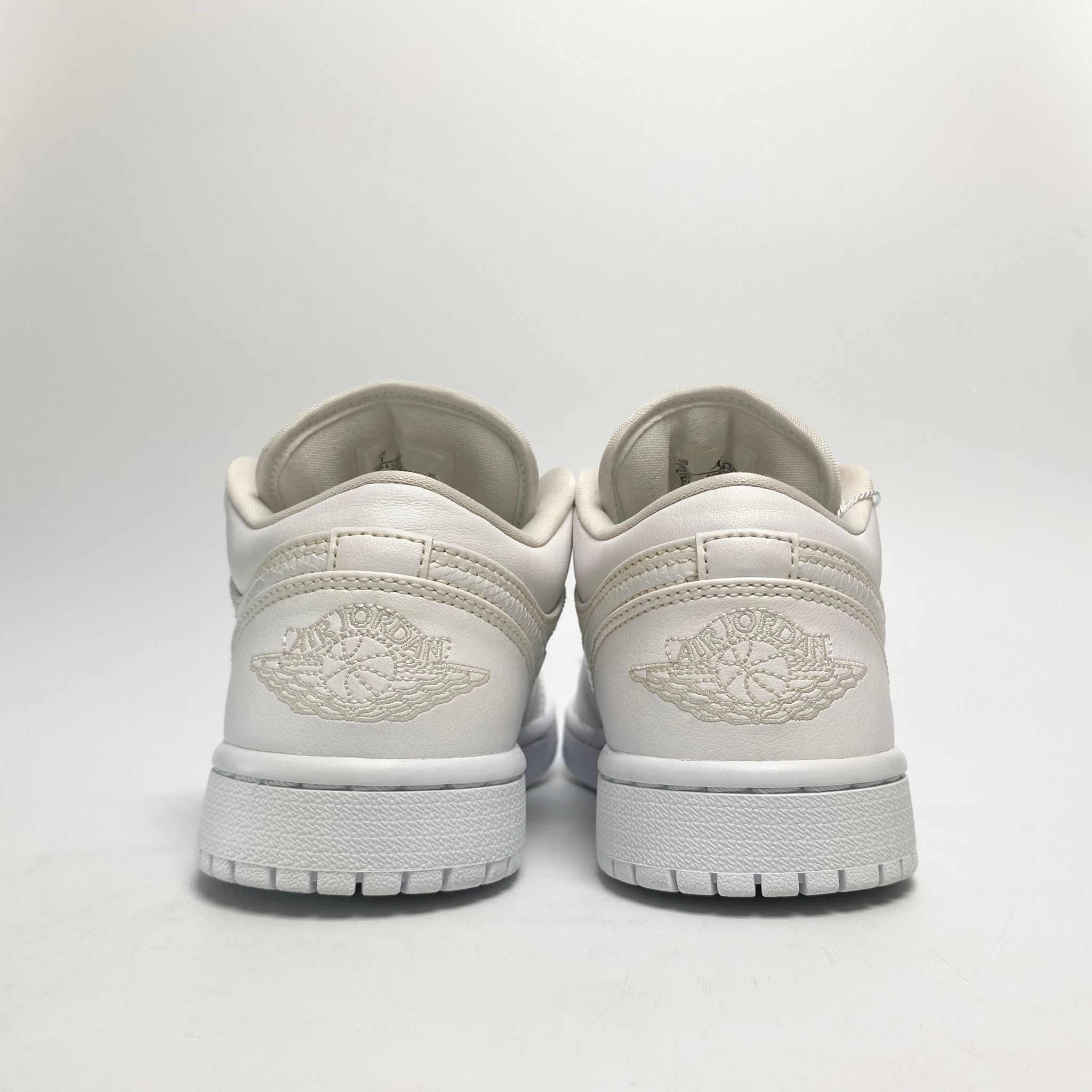 NIKE WMNS AIR JORDAN 1 LOW TRIPLE WHITE AO9944-111